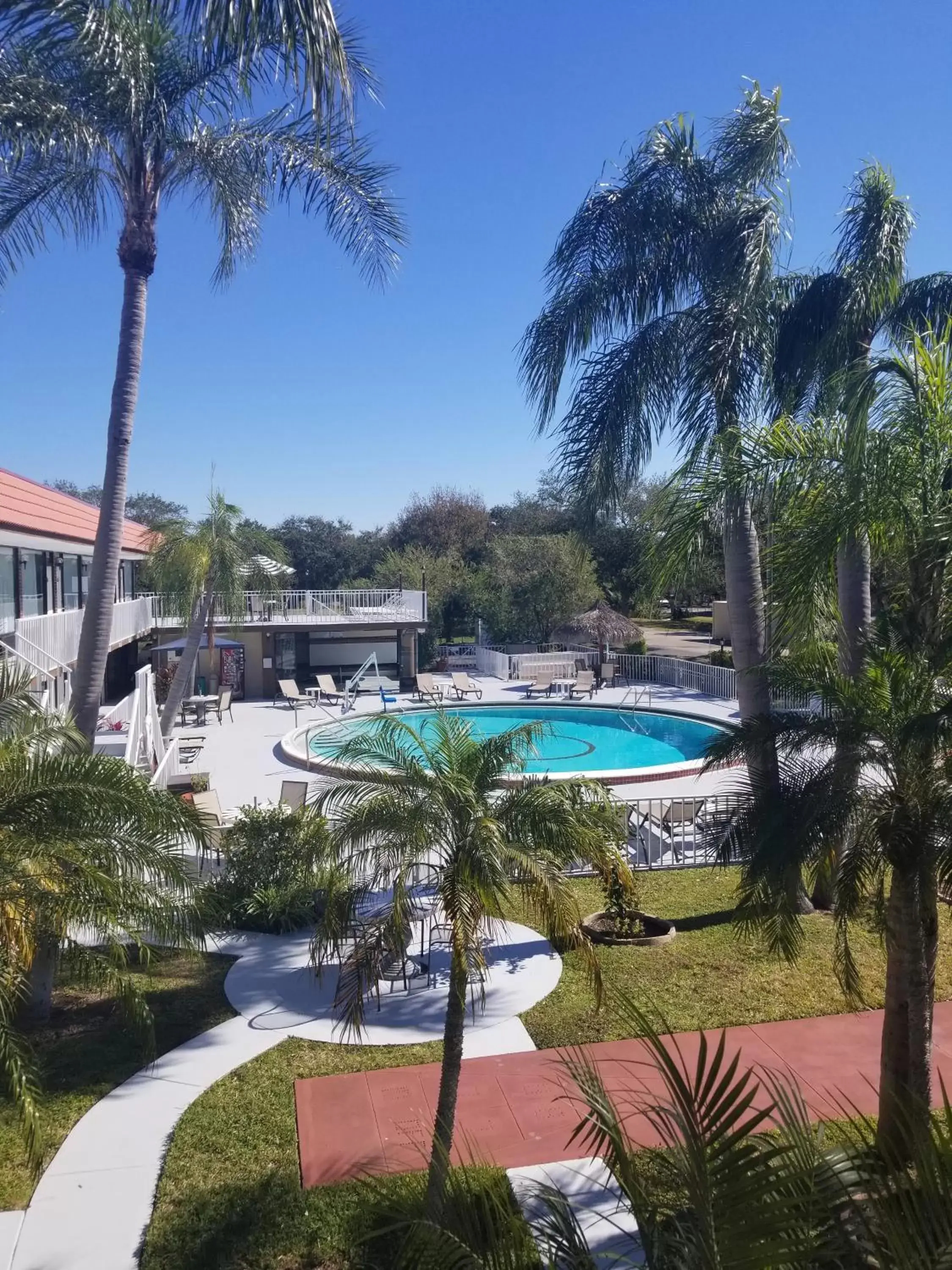 Pool view, Swimming Pool in Days Inn by Wyndham Clearwater/Central