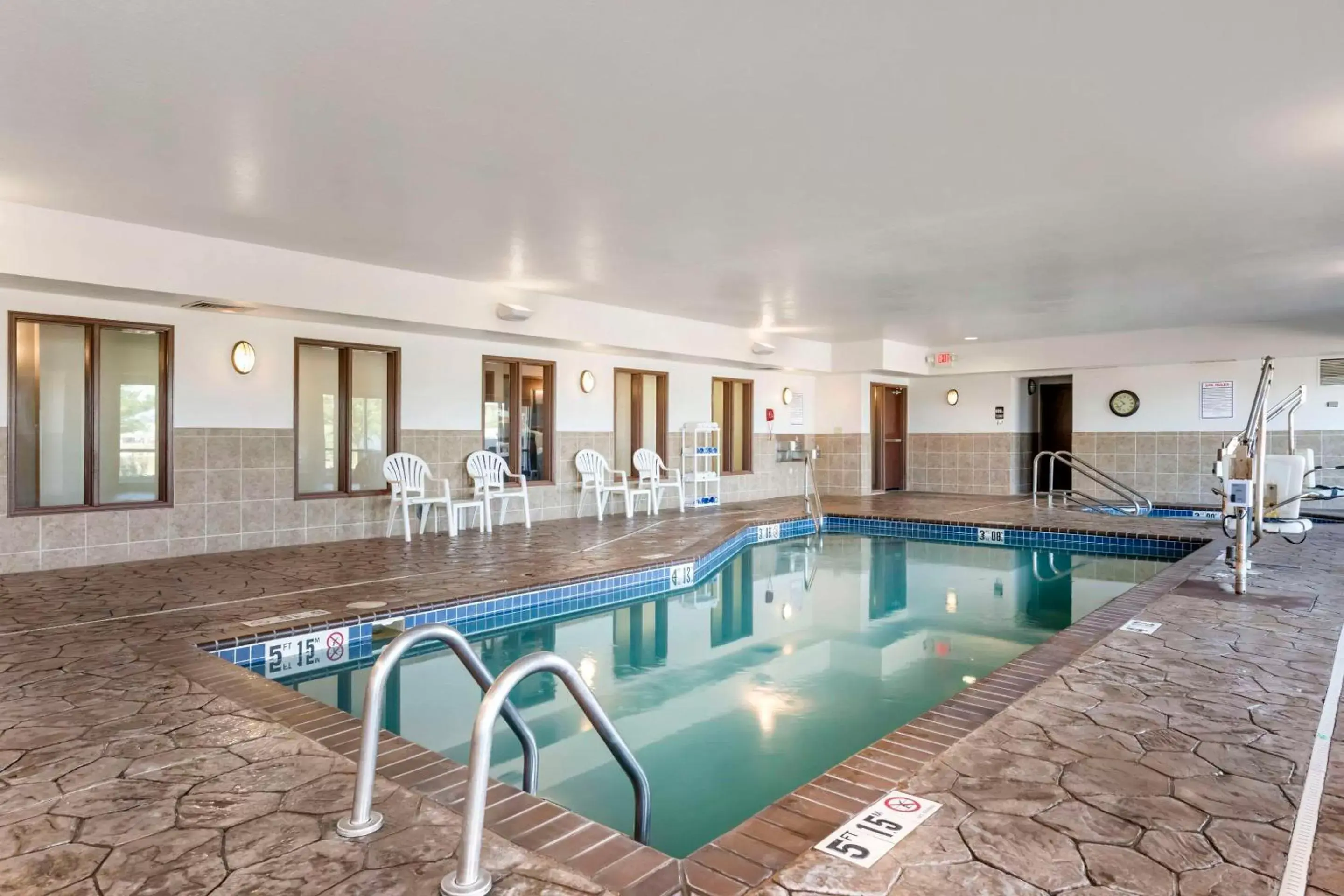 Swimming pool in Comfort Suites Conference Center Rapid City Swimming pool in Comfort Suites Conference Center Rapid City