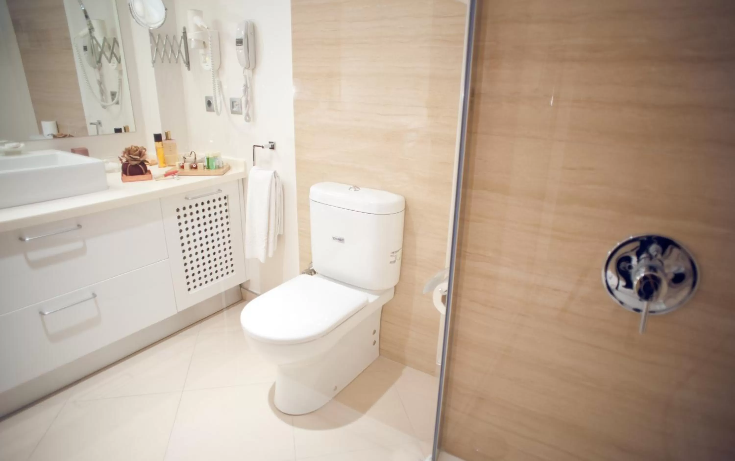 Shower in Apart Hotel Best