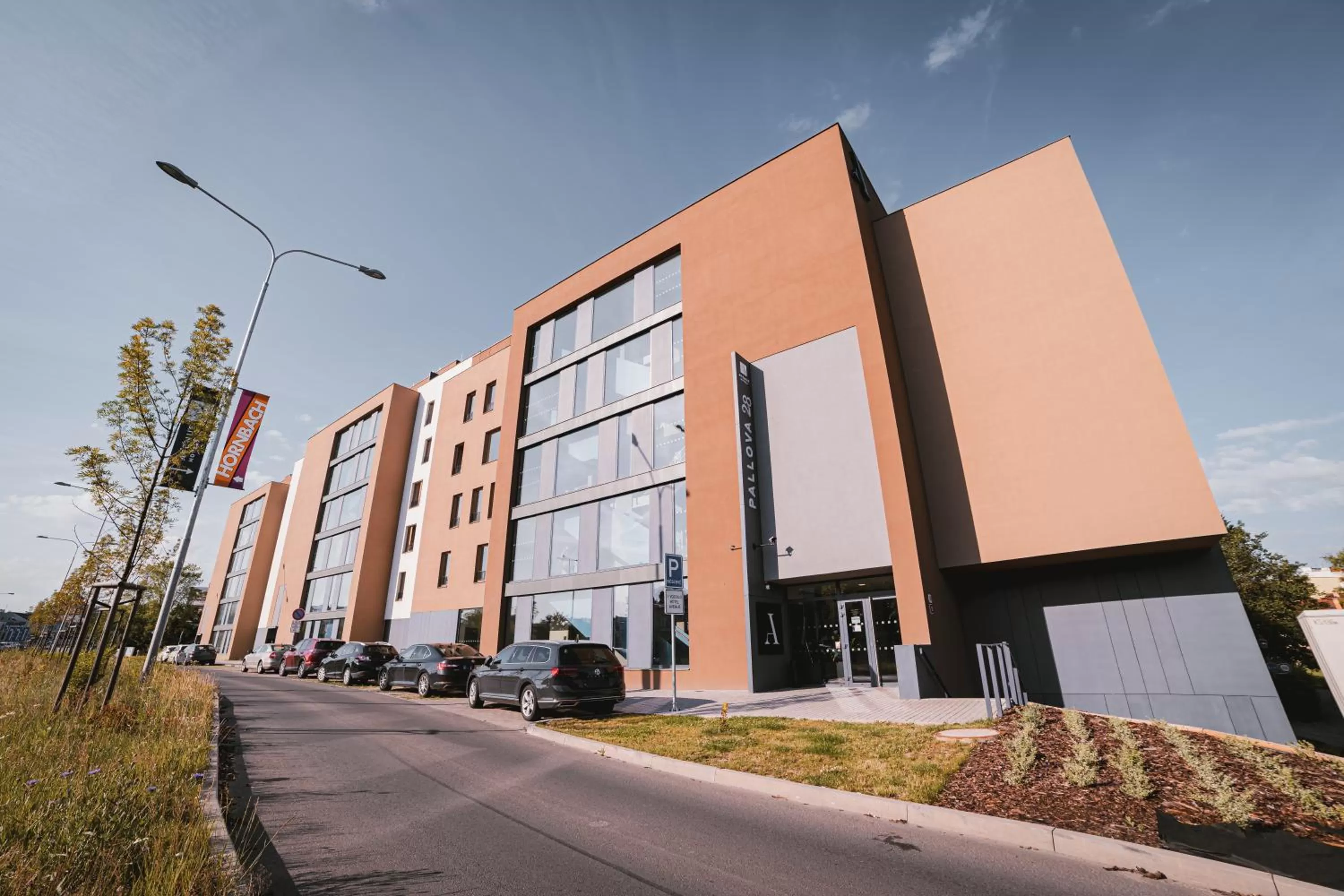 Property building in Avenue Pallova 28