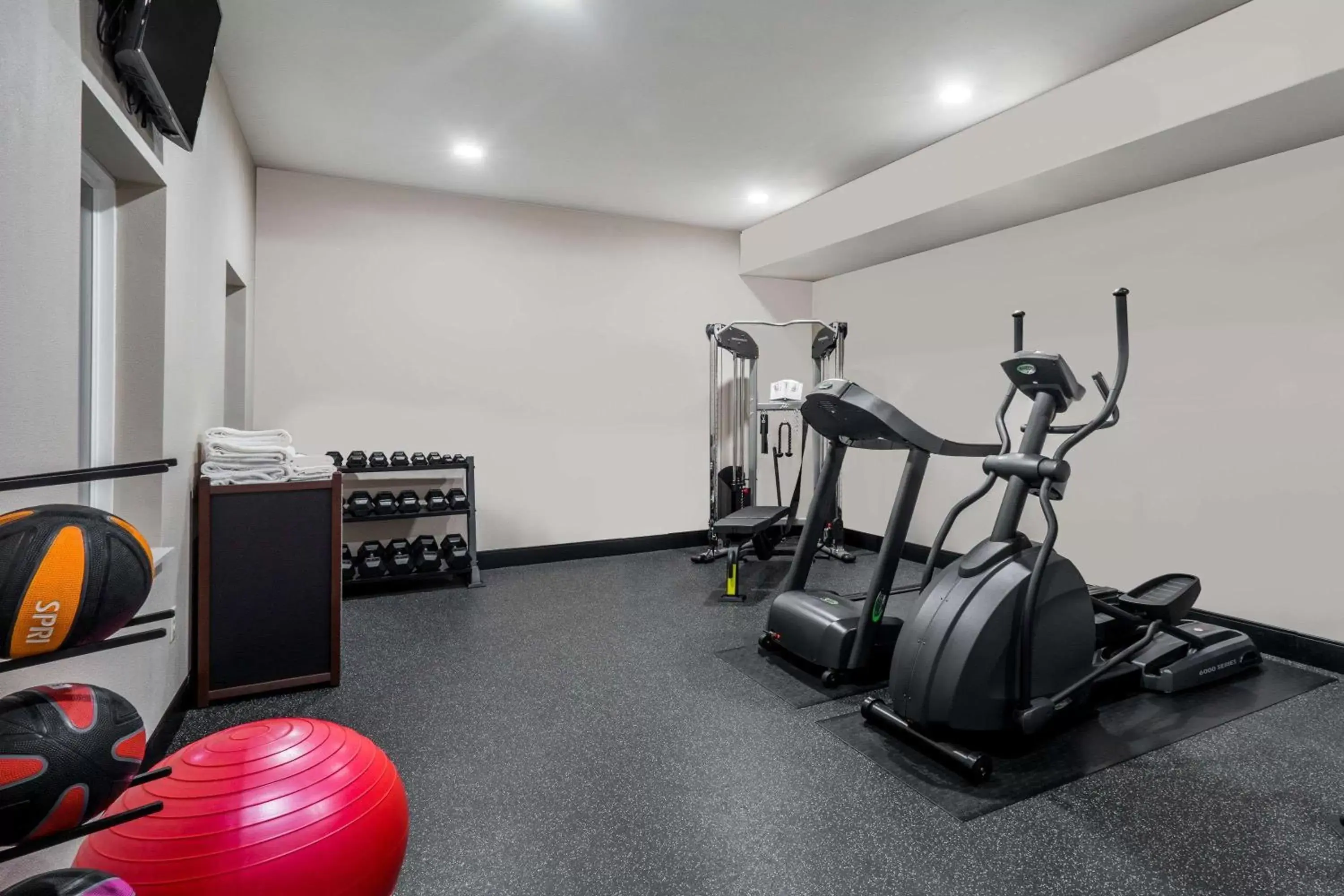 Fitness centre/facilities, Fitness Center/Facilities in Baymont by Wyndham Clarksville