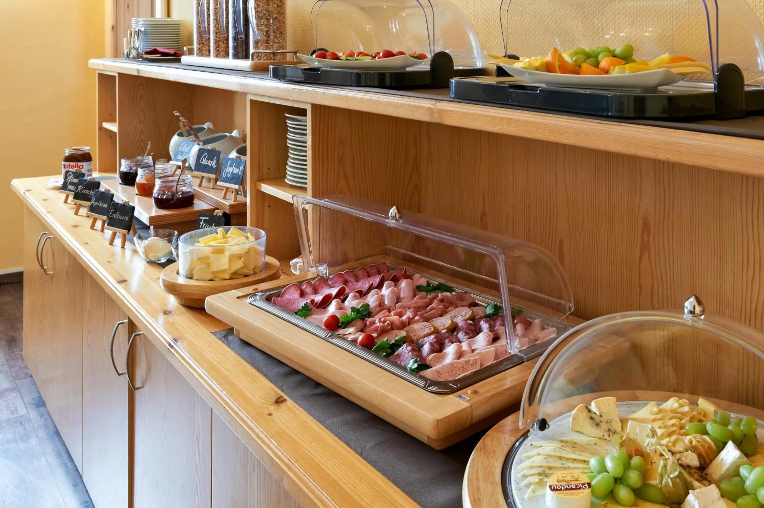 Buffet breakfast in Hotel Zum Harzer