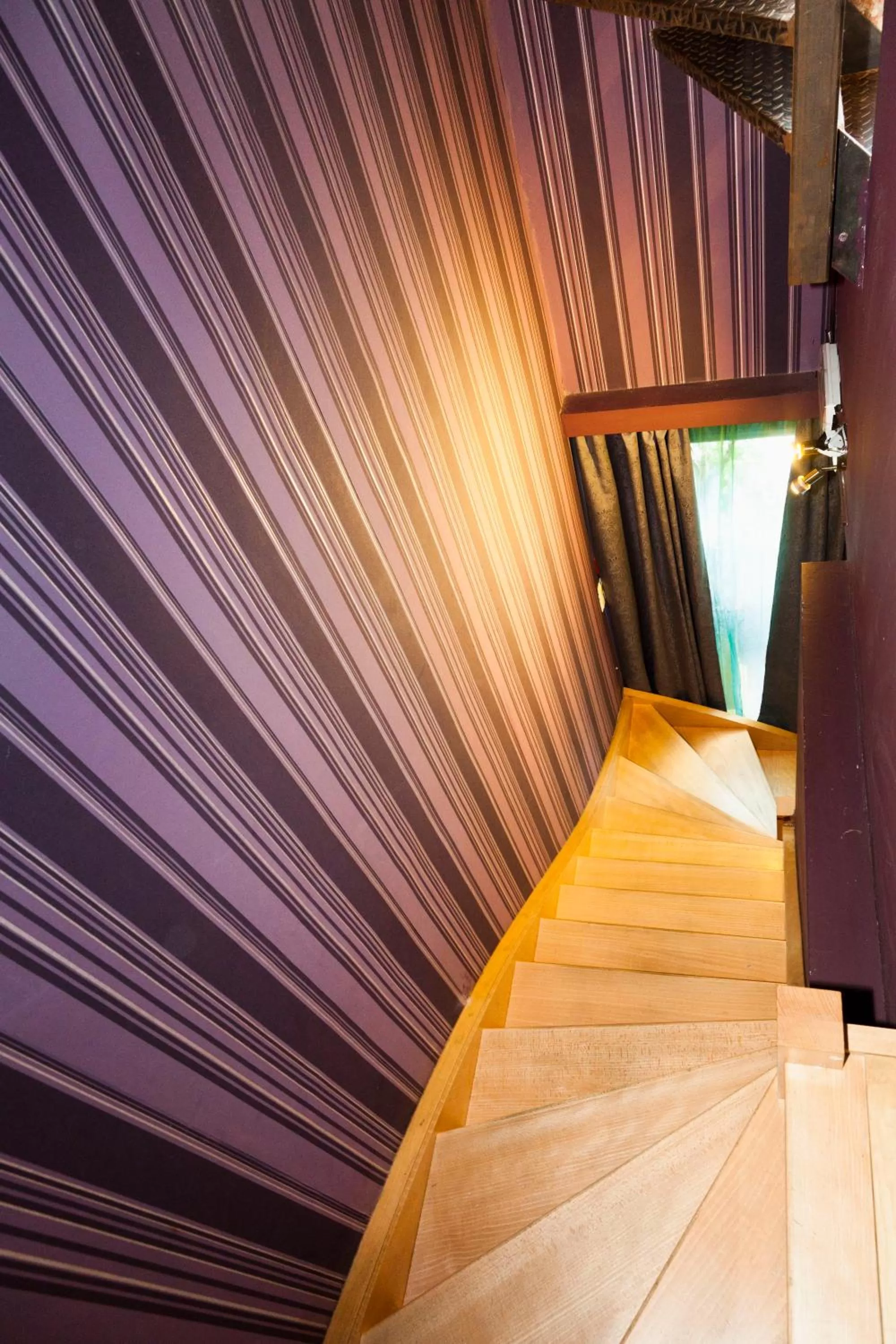 Day in Hotel Diamonds and Pearls