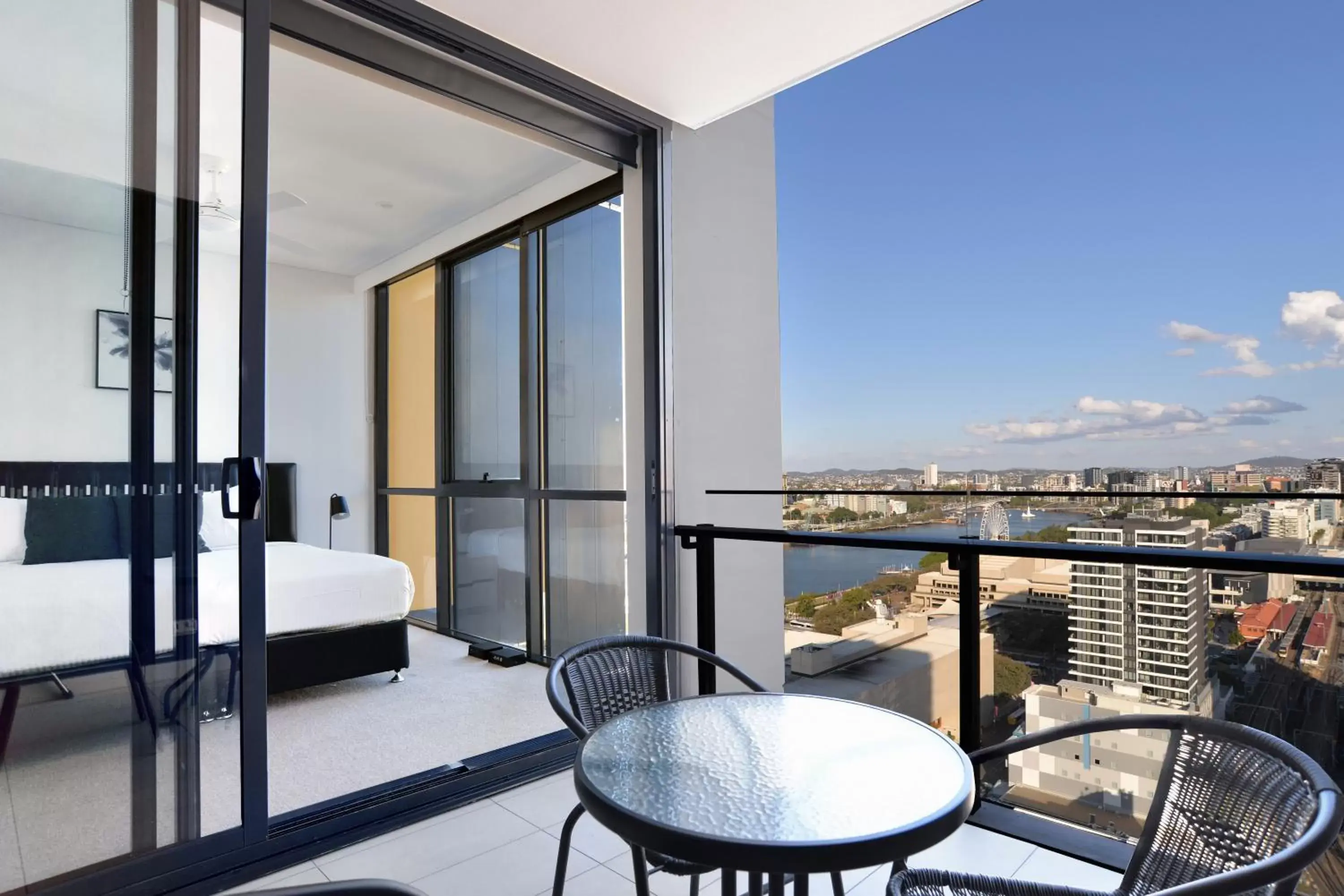 Balcony/Terrace in Hope Street Apartments by CLLIX