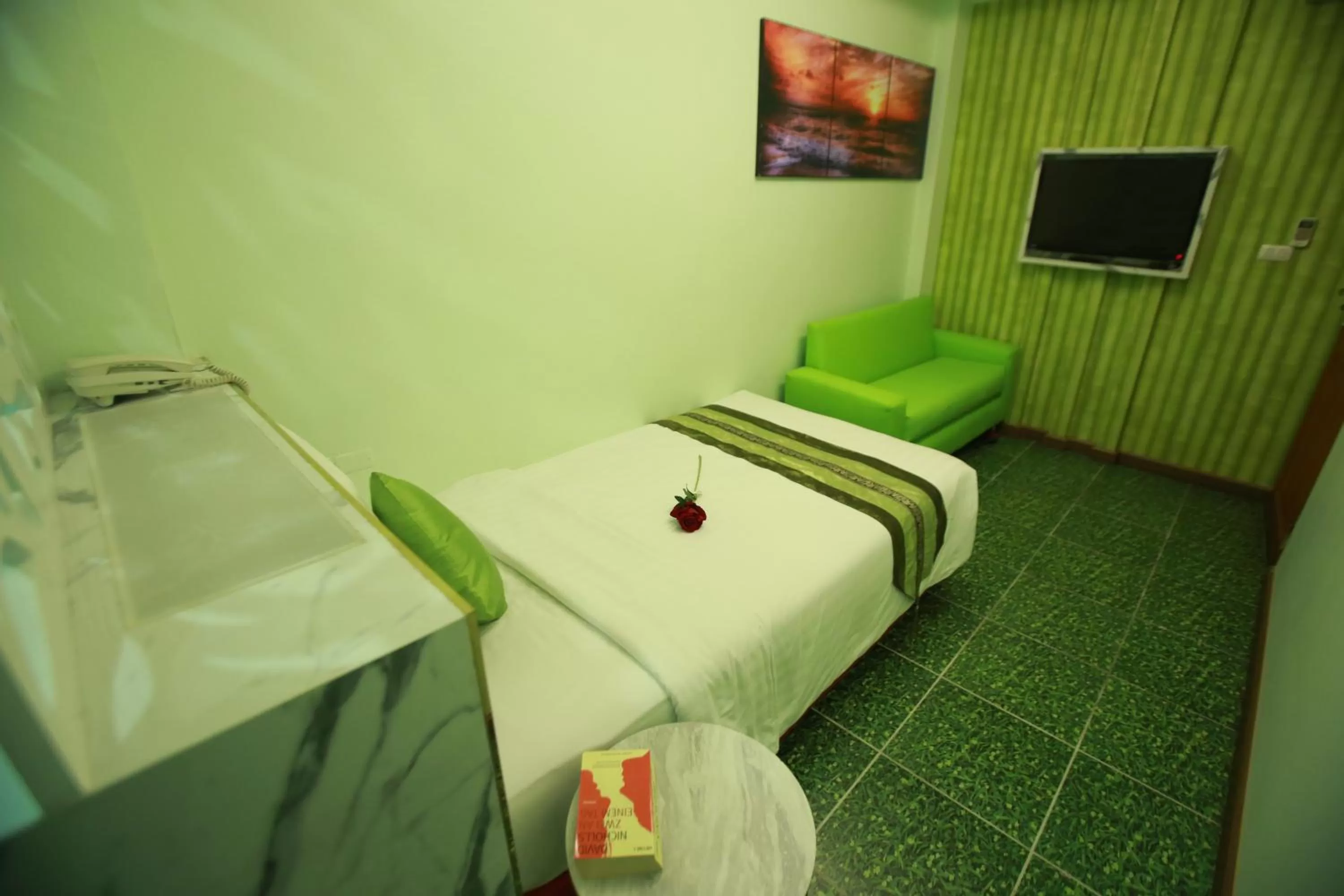 Bed in Lucky Green View