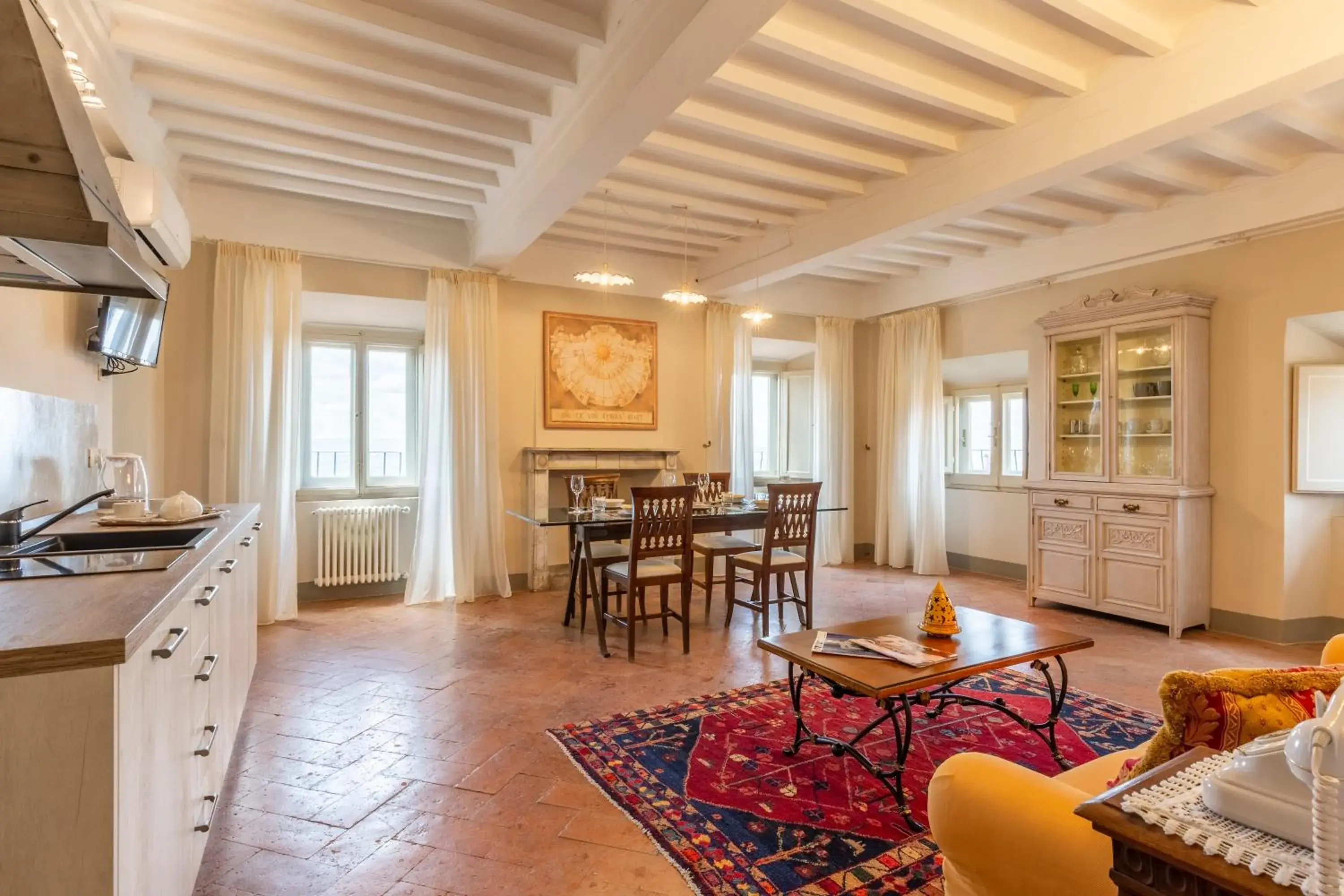 Kitchen or kitchenette, Dining Area in Hotel San Michele