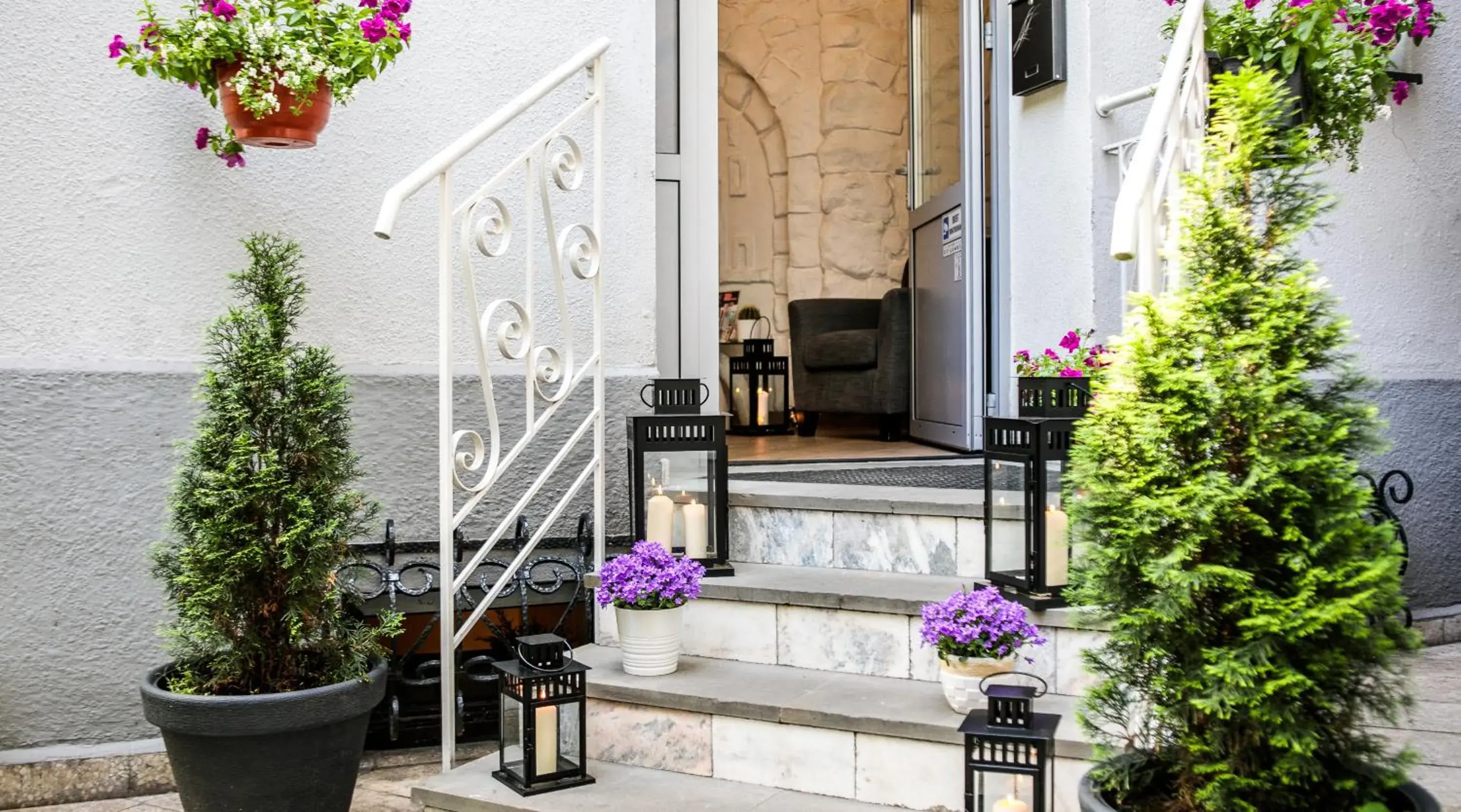 Facade/entrance in Apartamenty Platinia - komfortowe noclegi Kraków Stare Miasto Facade/entrance in Apartamenty Platinia - komfortowe noclegi Kraków Stare Miasto