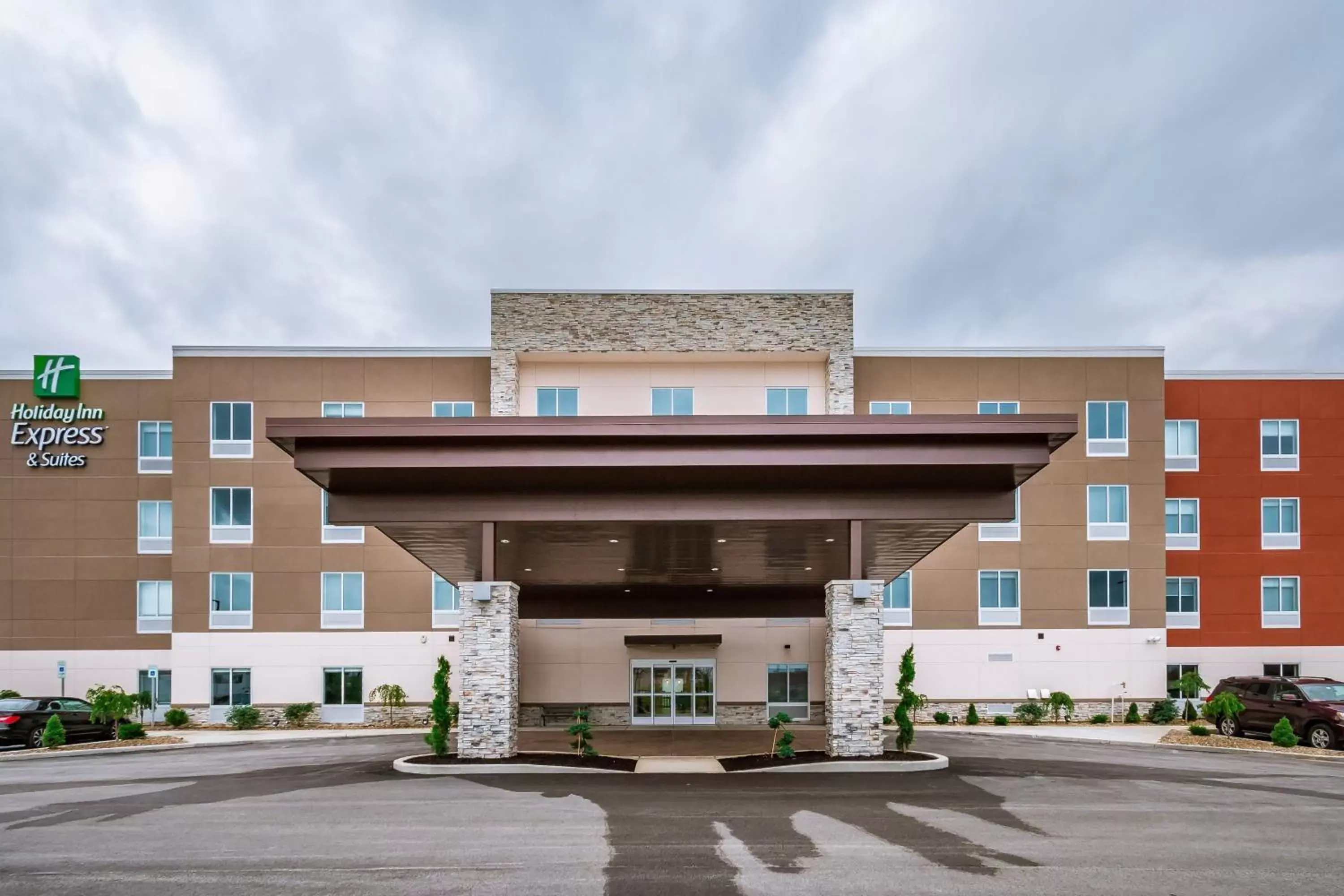 Property Building in Holiday Inn Express & Suites- South Bend Casino, an IHG Hotel