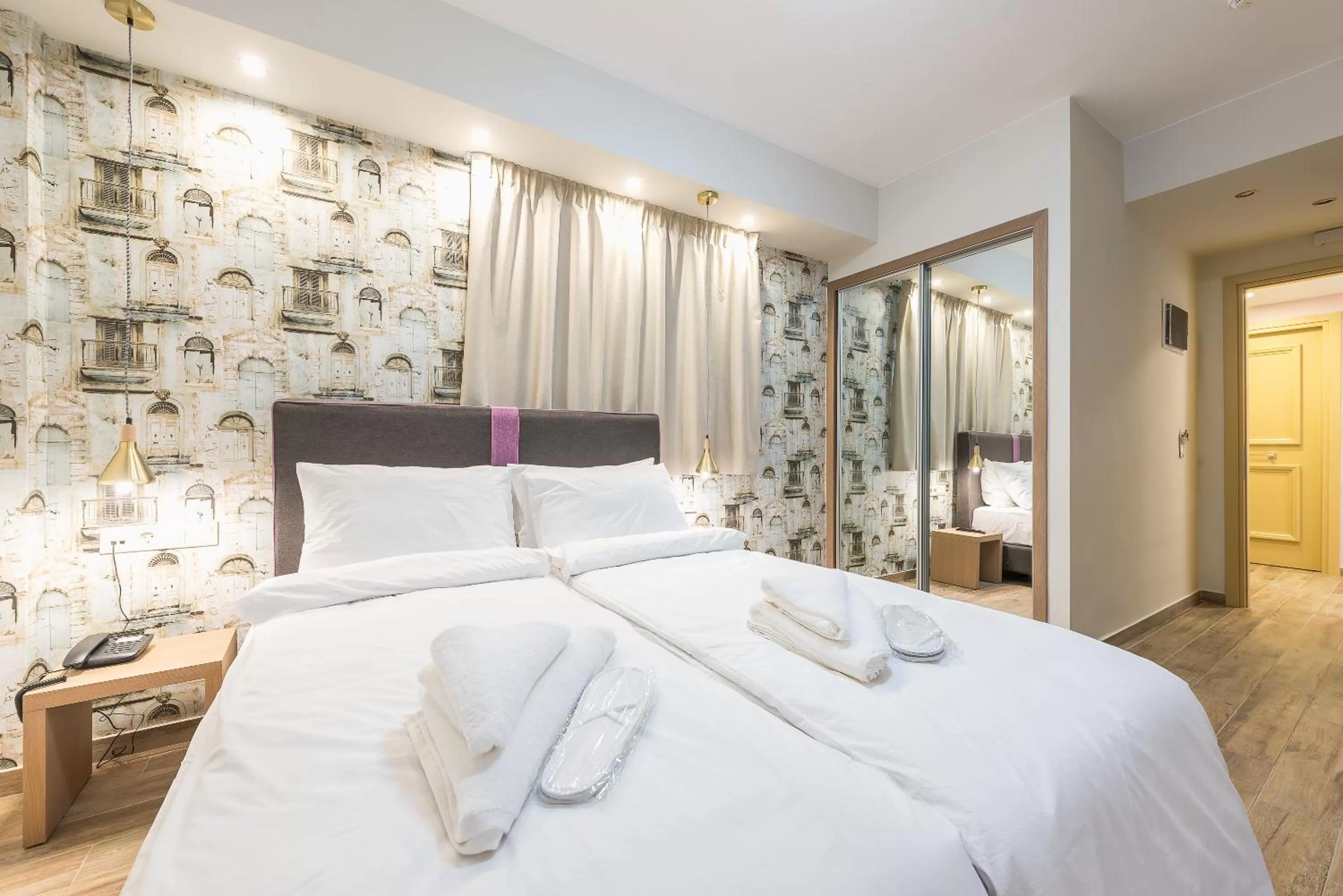 Photo of the whole room, Bed in Athens Lights