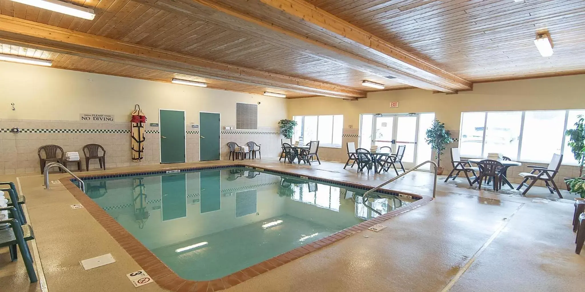 Swimming Pool in Holiday Inn Express & Suites Marquette, an IHG Hotel