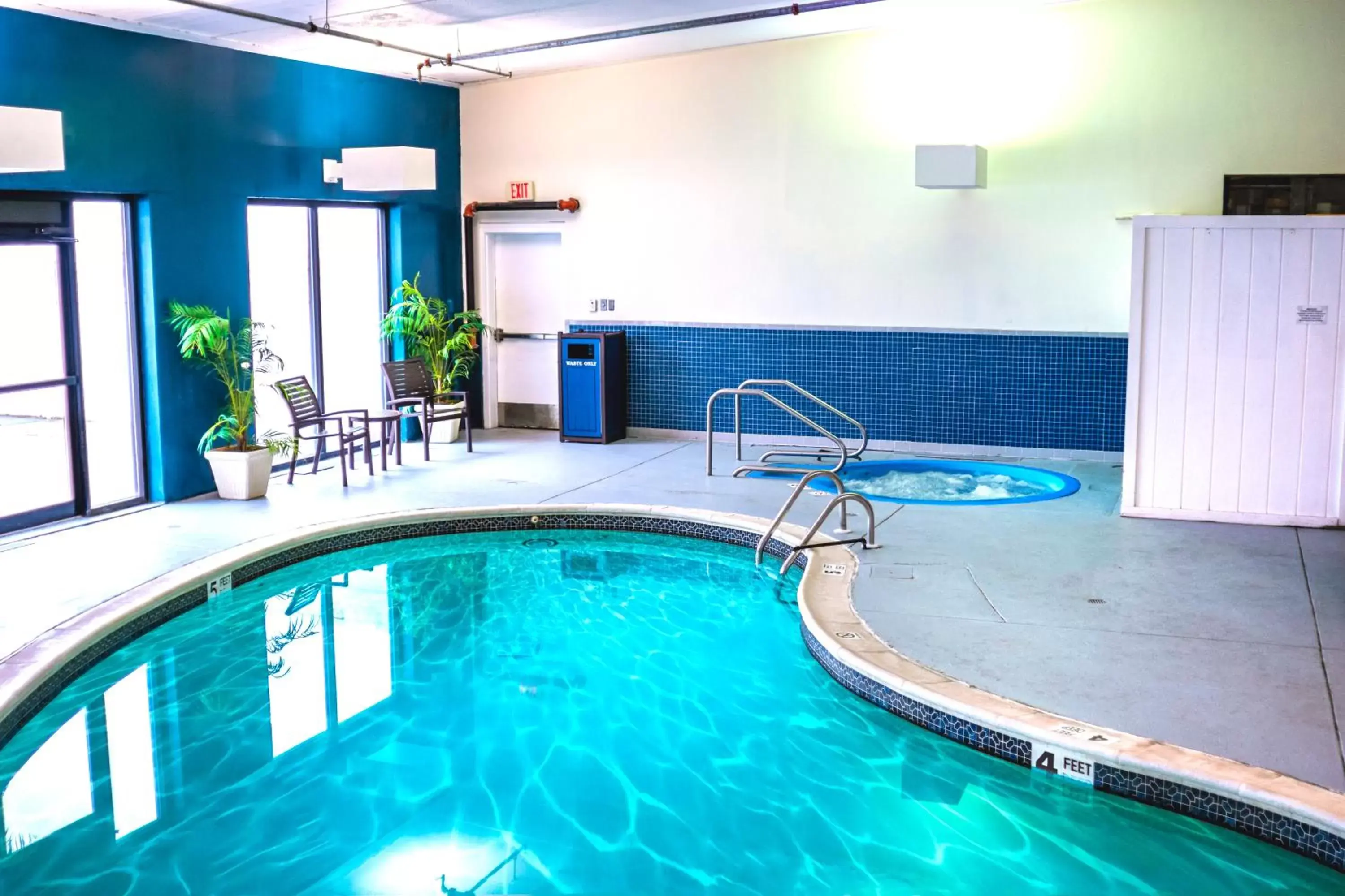 Swimming Pool in Fort William Henry Hotel
