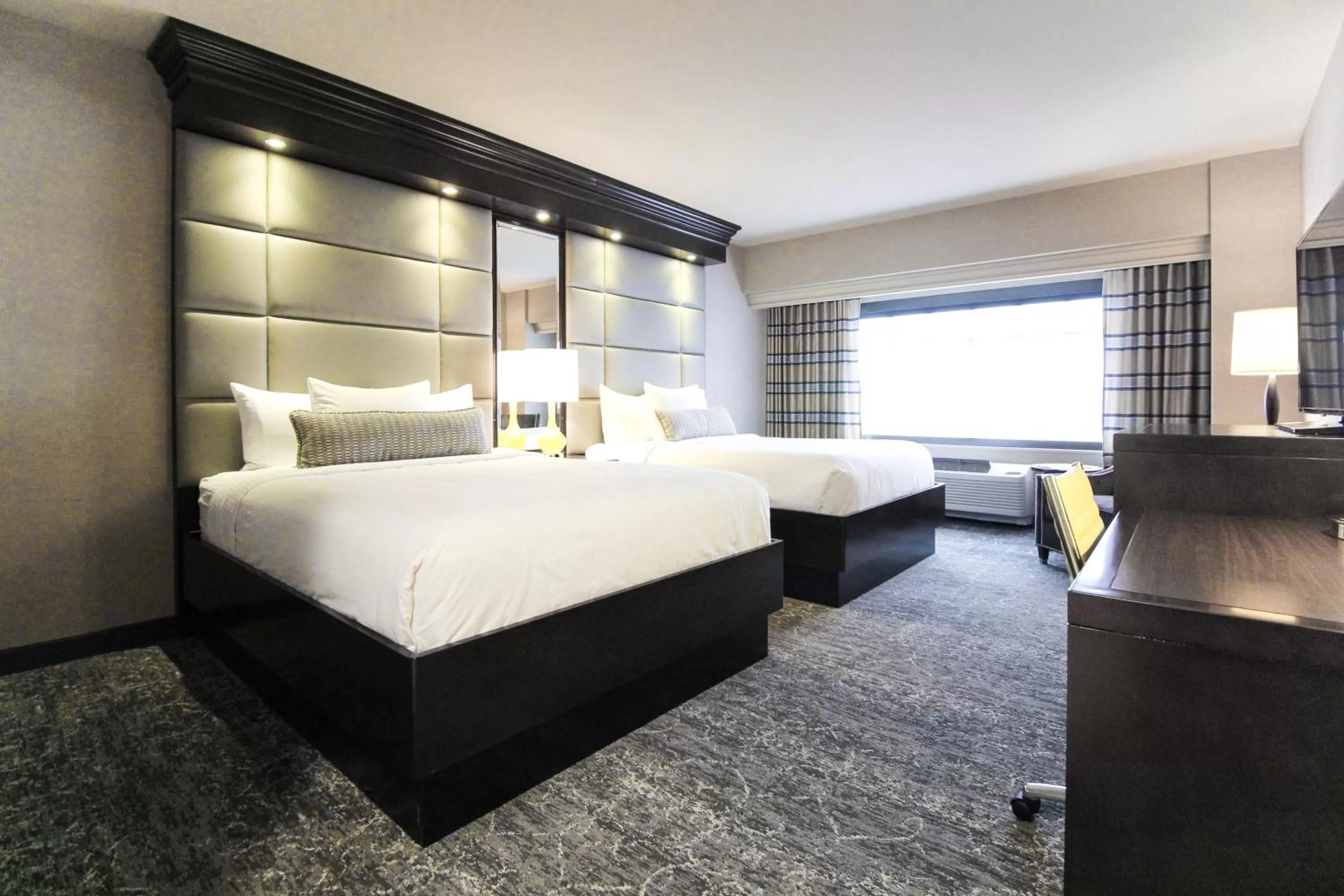 Photo of the whole room, Bed in Silver Reef Casino Resort