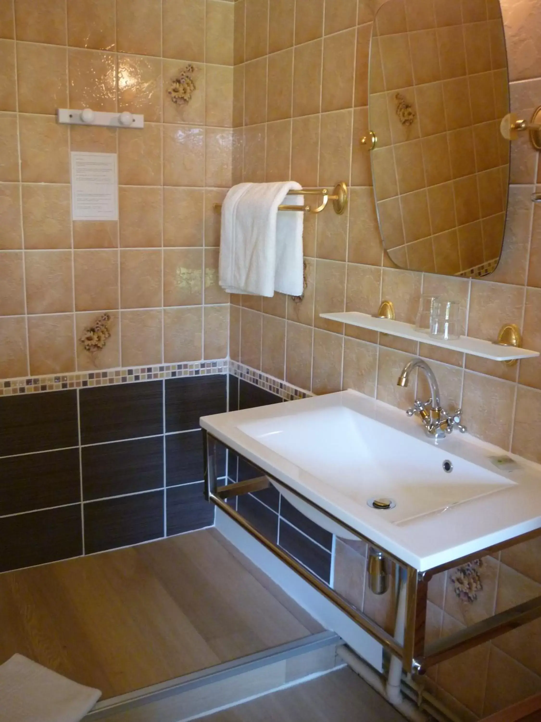 Shower, Bathroom in Hôtel Le Relais de Beaucemaine