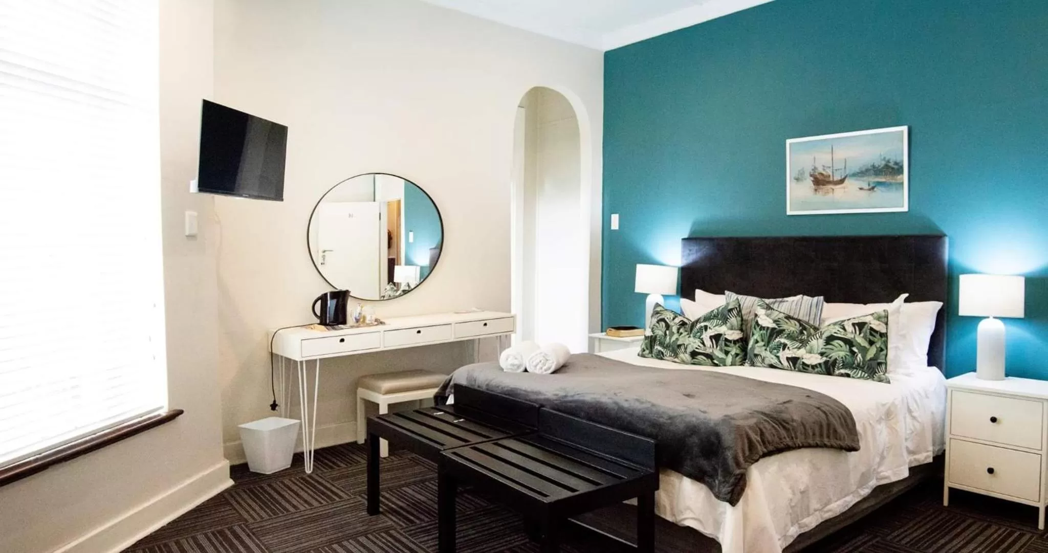 Bed in Thistle Hotel