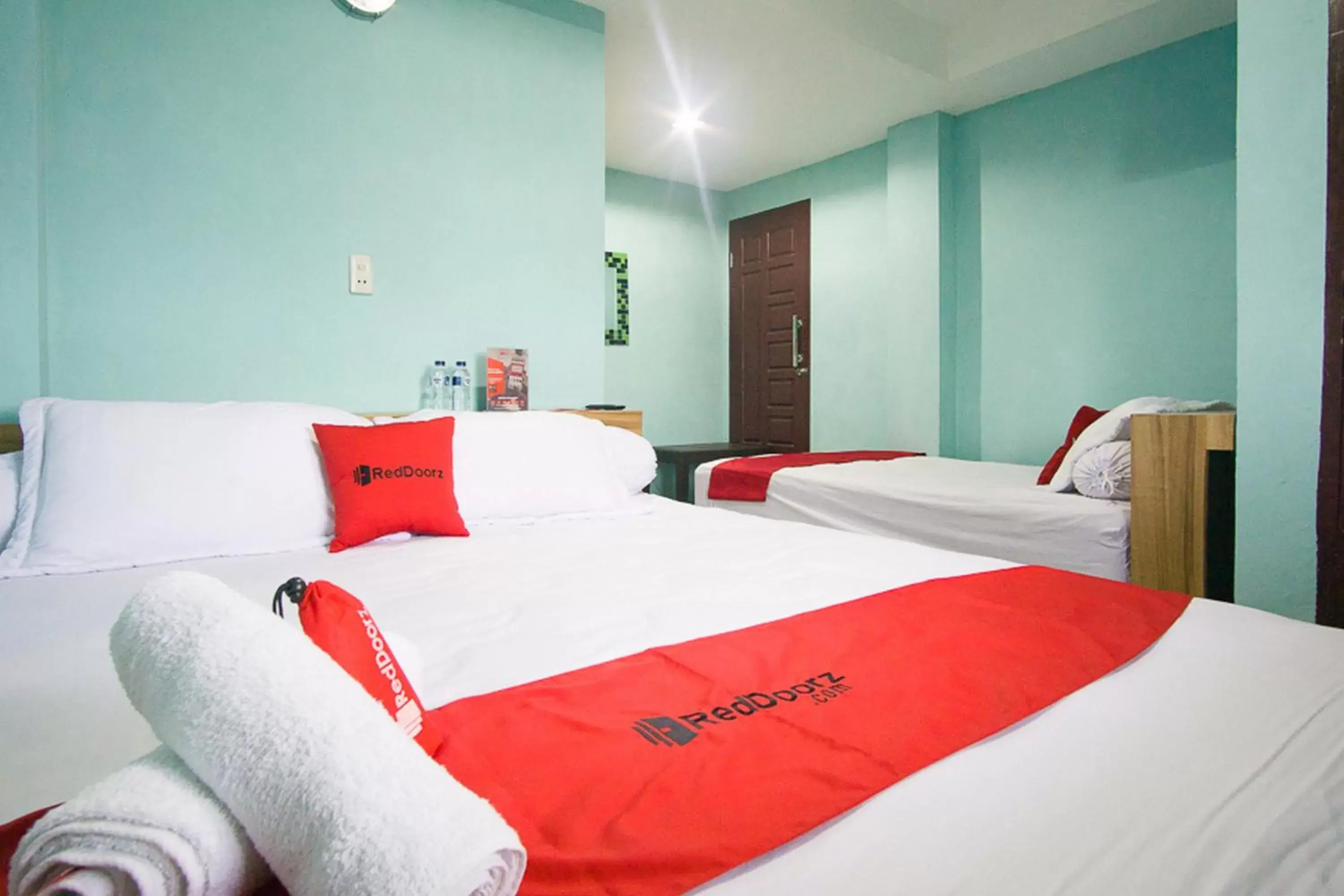 Bedroom, Bed in RedDoorz near Mikie Holiday Funland Berastagi