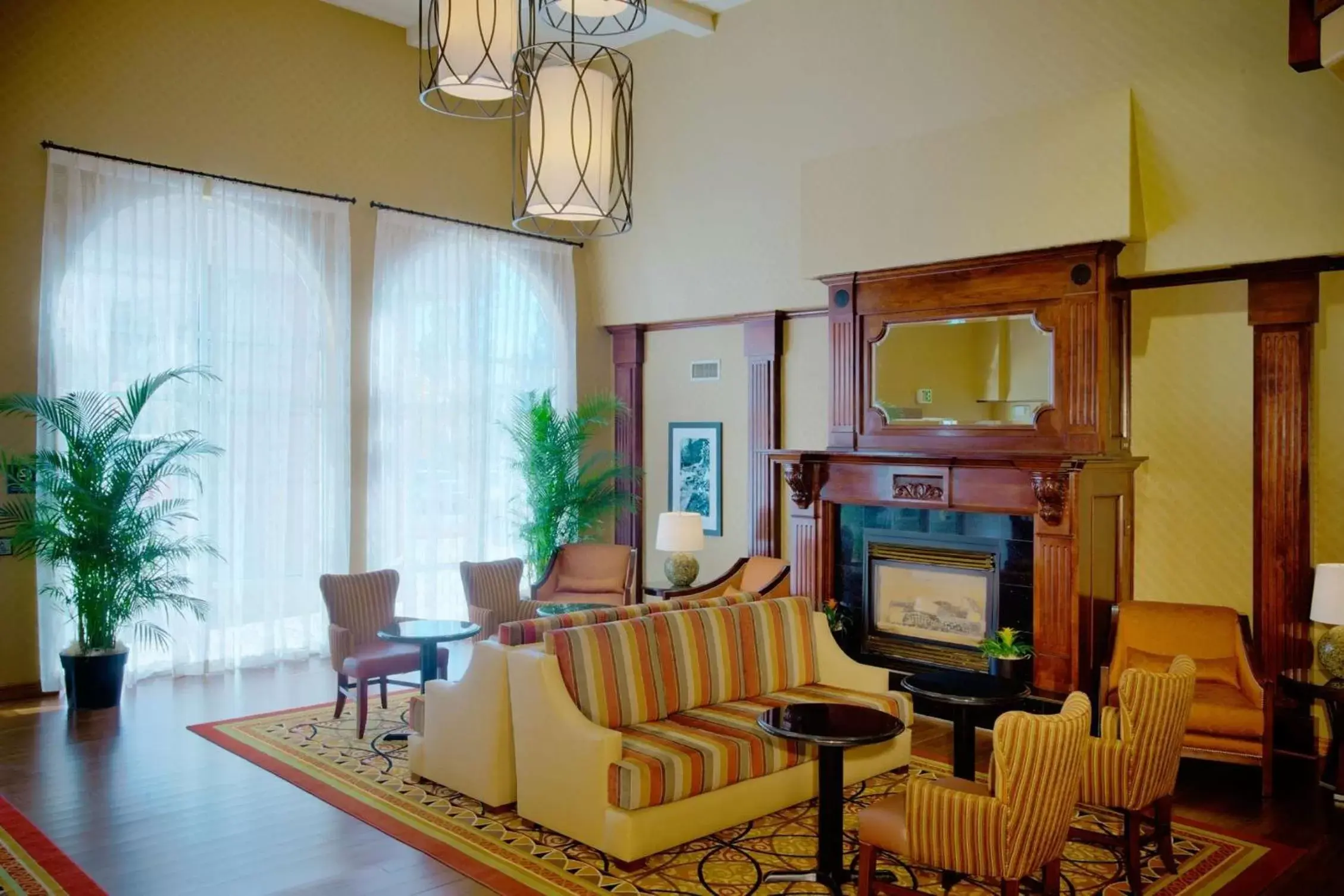 Lobby or reception, Seating Area in Hampton Inn & Suites Salt Lake City Airport