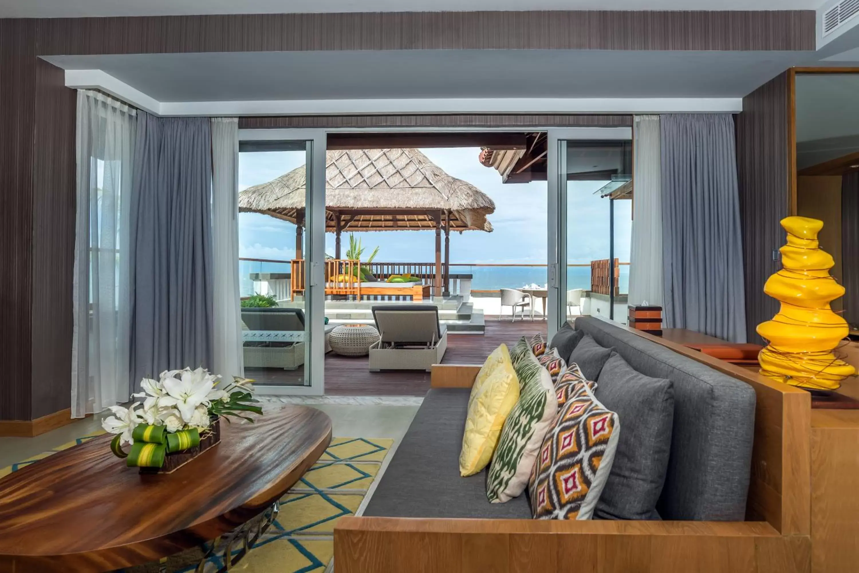 Balcony/Terrace, Seating Area in Hotel Nikko Bali Benoa Beach