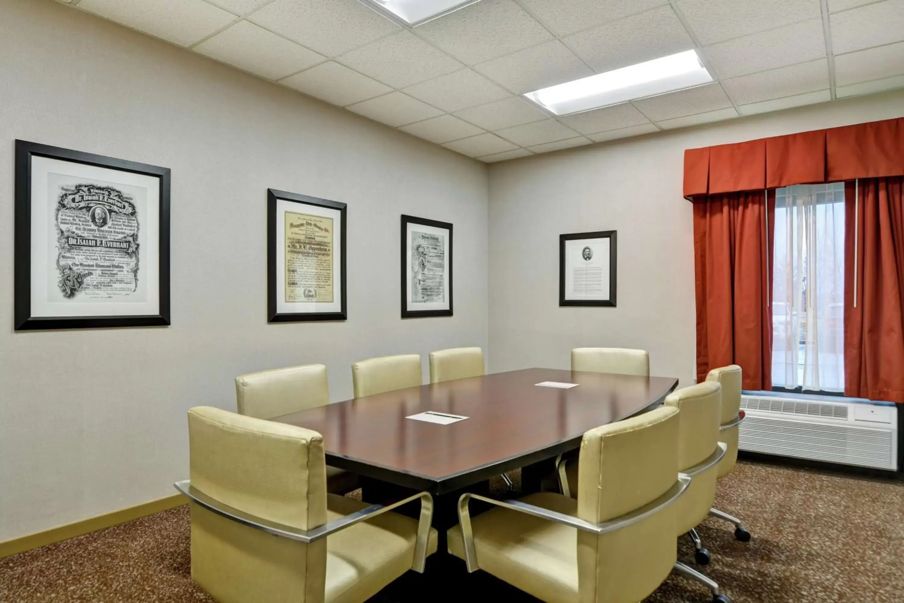 Meeting/conference room in Hampton Inn Scranton at Montage Mountain