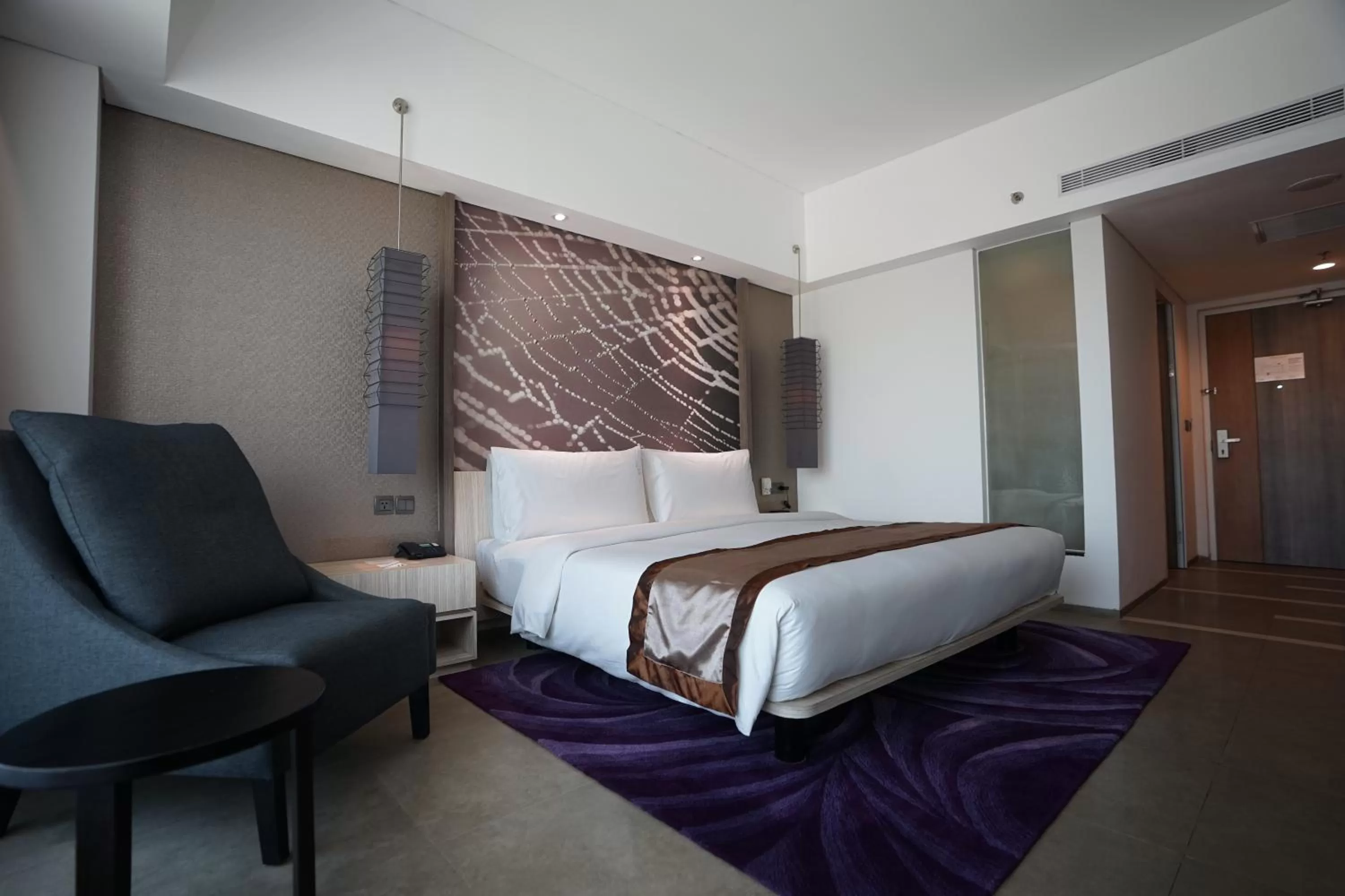 Bed in Holiday Inn Bandung Pasteur by IHG