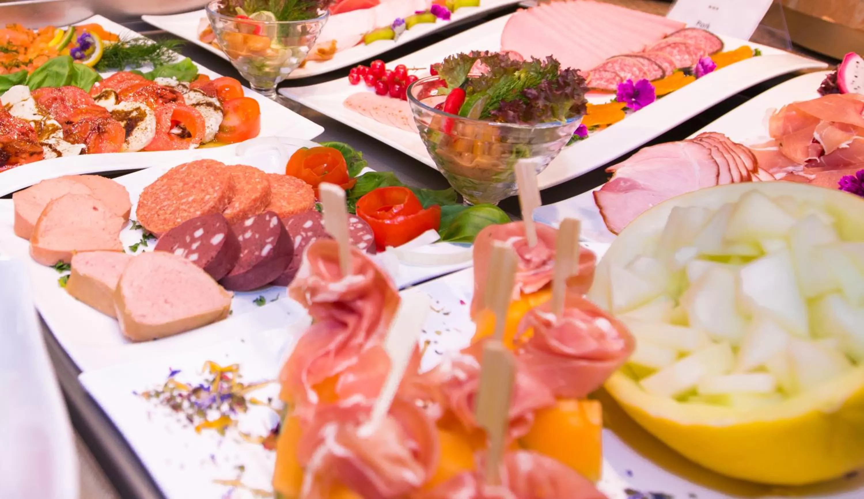 Buffet breakfast in Hotel Stadt München