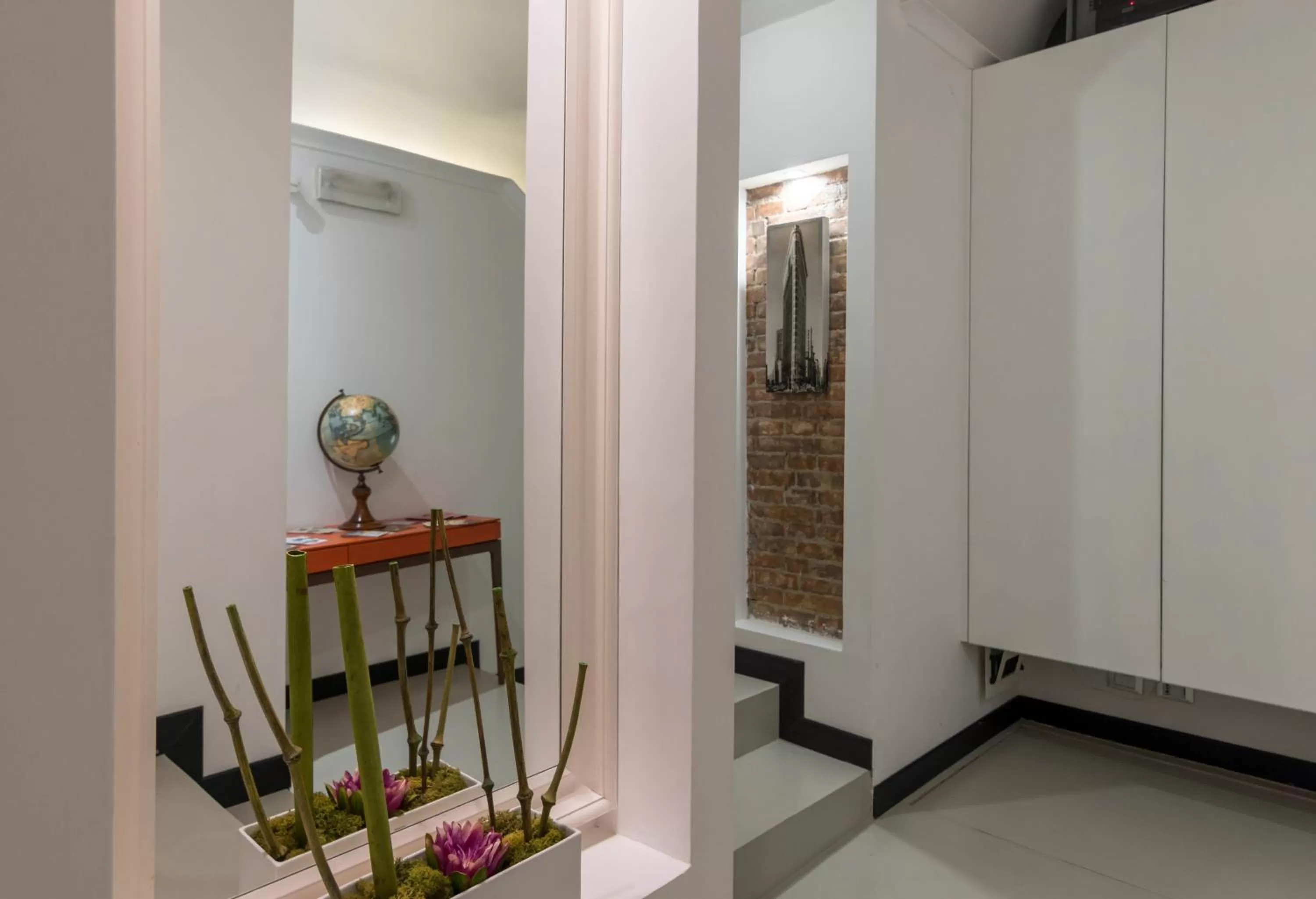 Decorative detail in Hotel Plebiscito Aparthotel