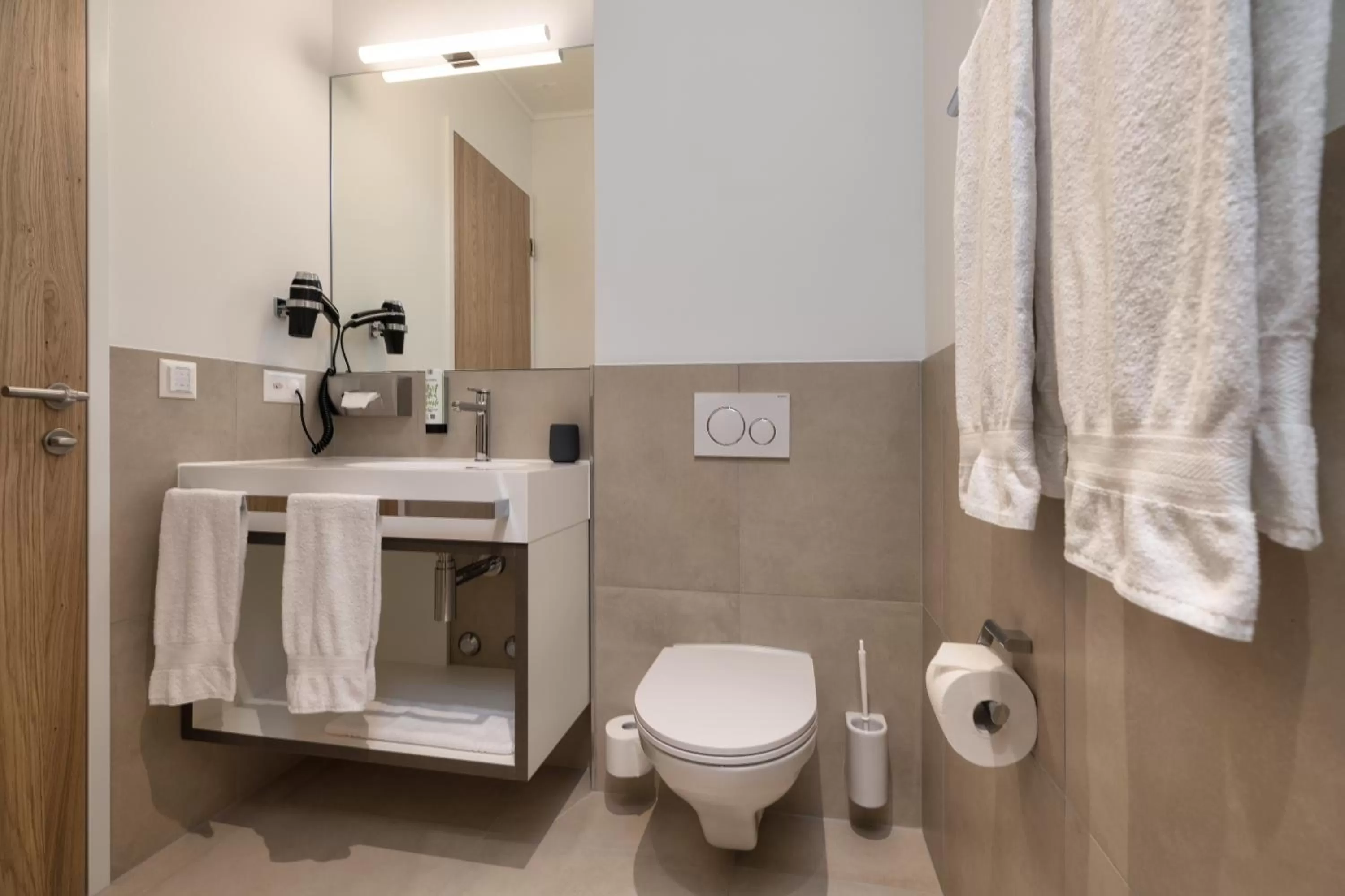 Toilet in b-smart motel Schaan