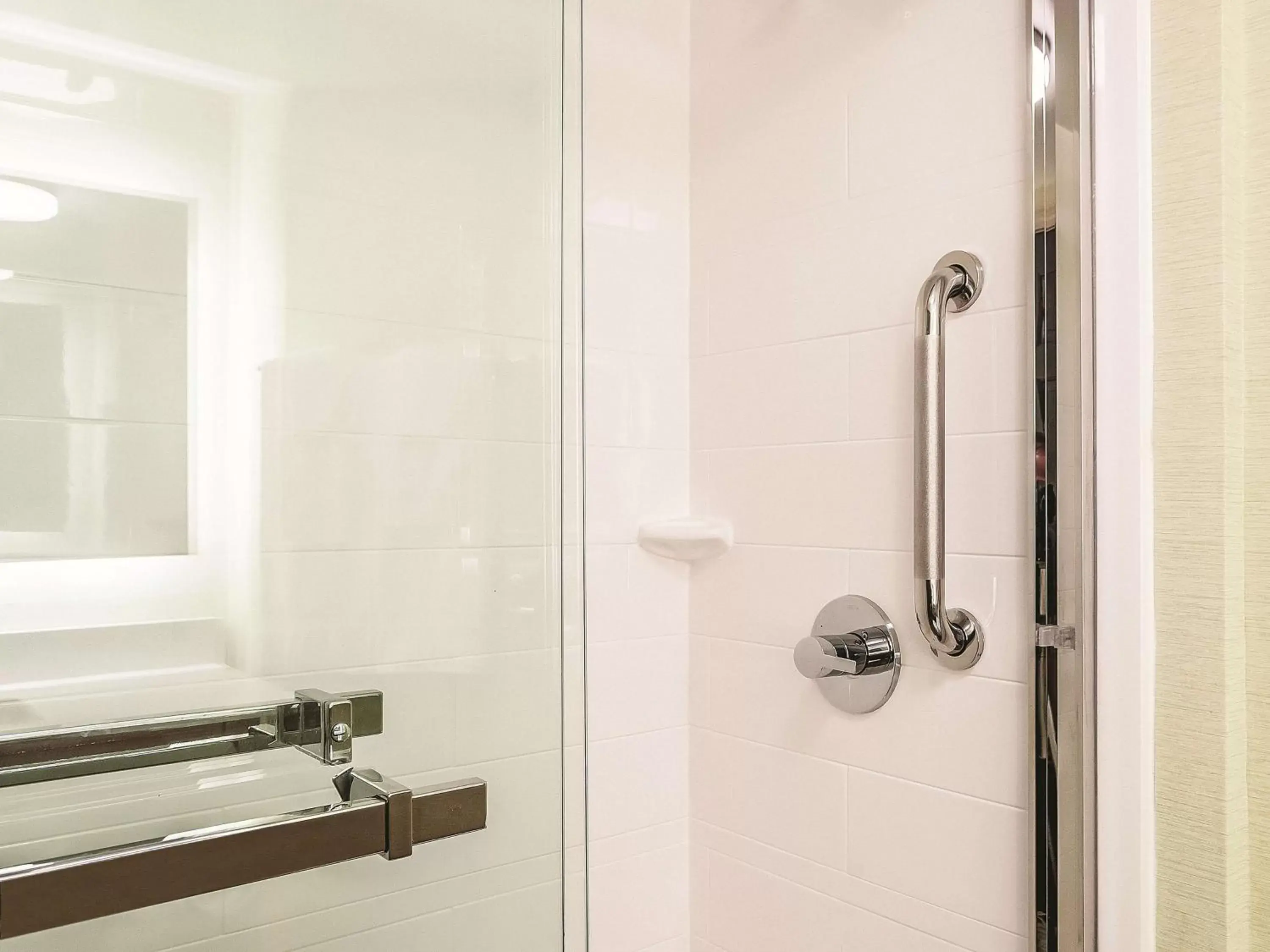 Photo of the whole room, Bathroom in La Quinta by Wyndham New Orleans Downtown