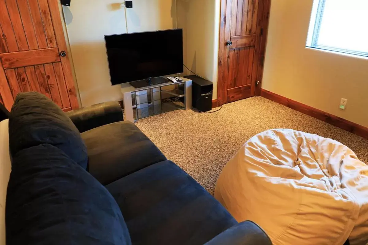 Seating Area in Zion Ponderosa Ranch Resort