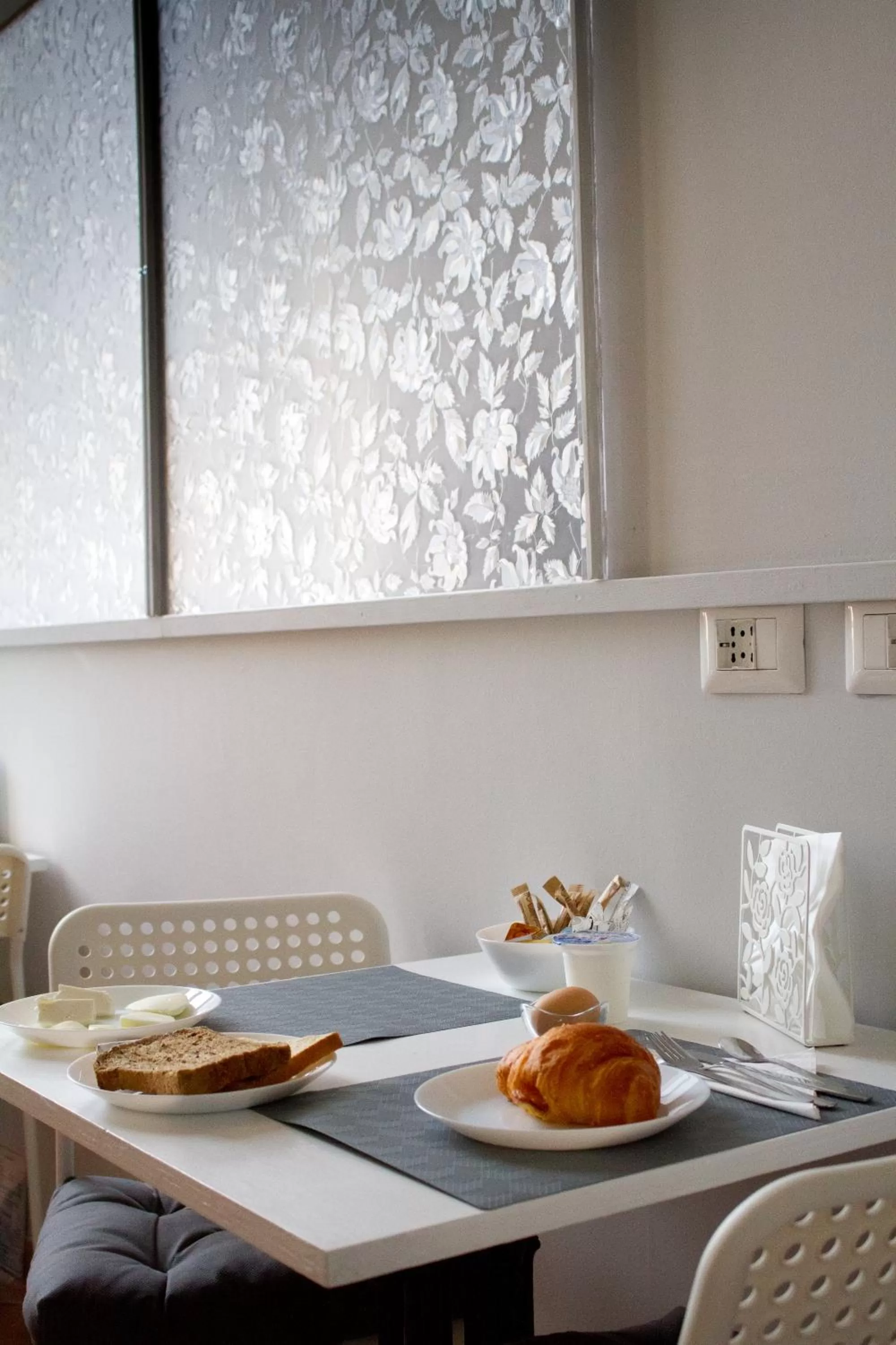 Breakfast, Dining Area in IL MERCATO CENTRALE B and B