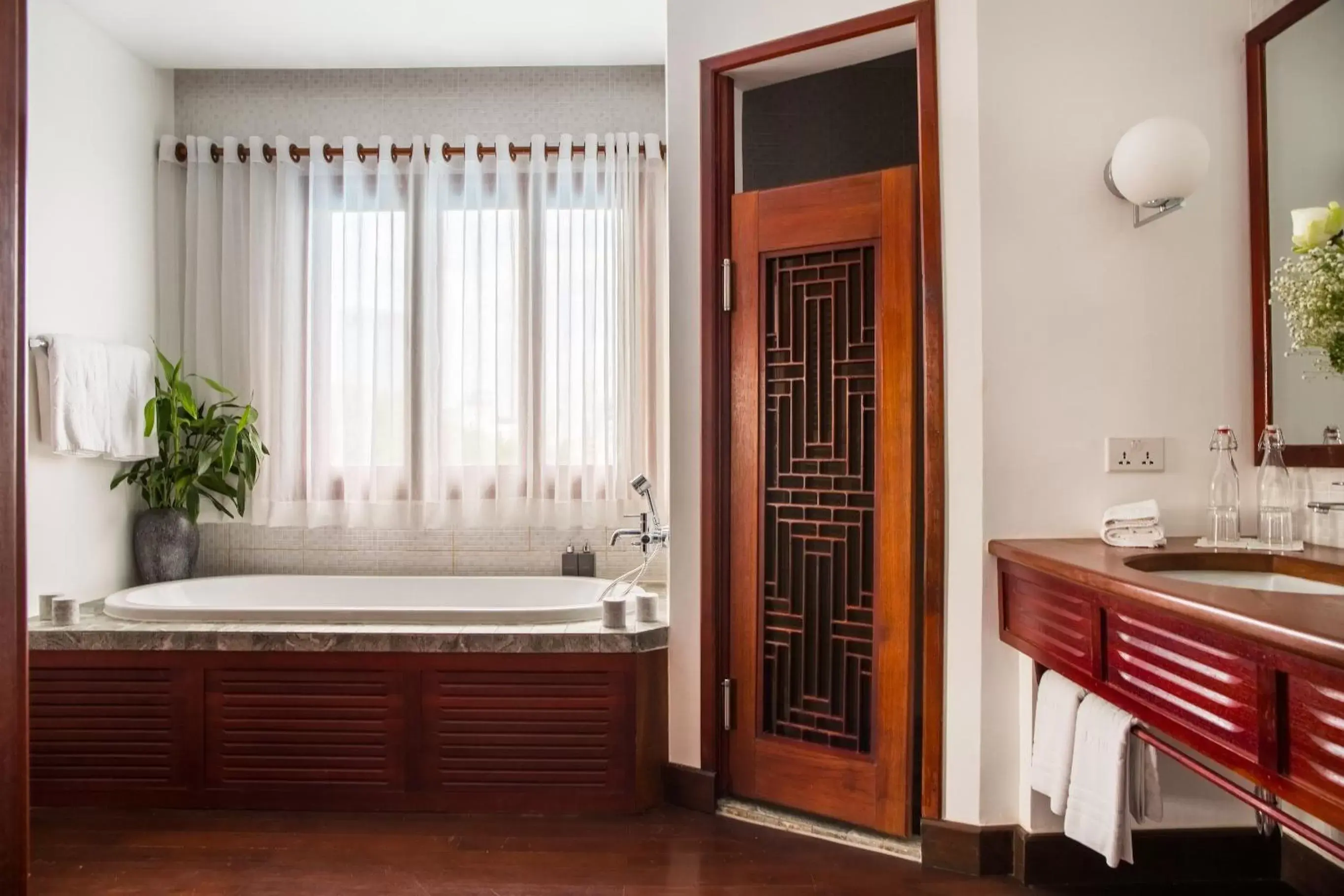 Bathroom in Amanjaya Pancam Suites Hotel