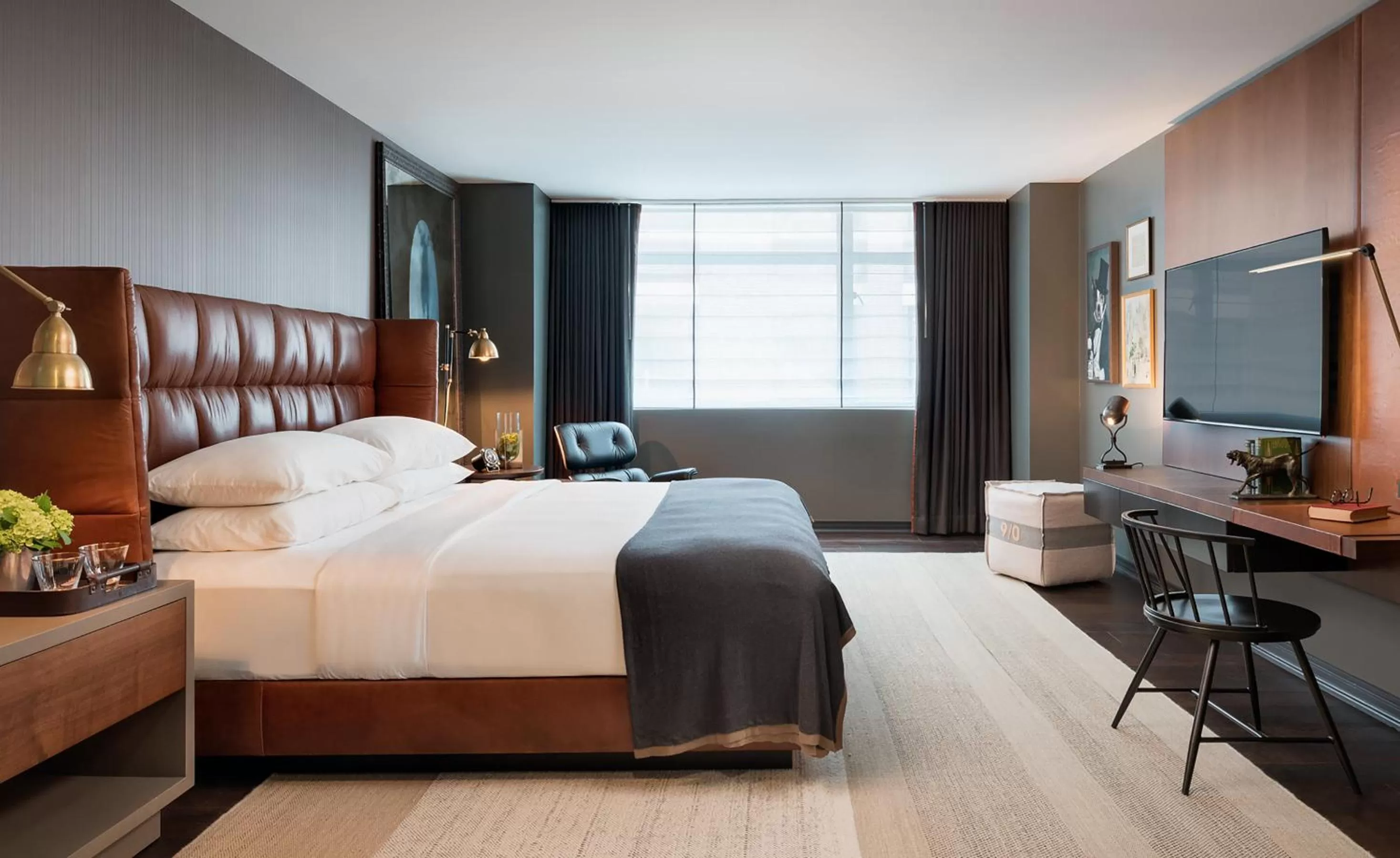 Photo of the whole room, Bed in Hotel AKA Boston Common