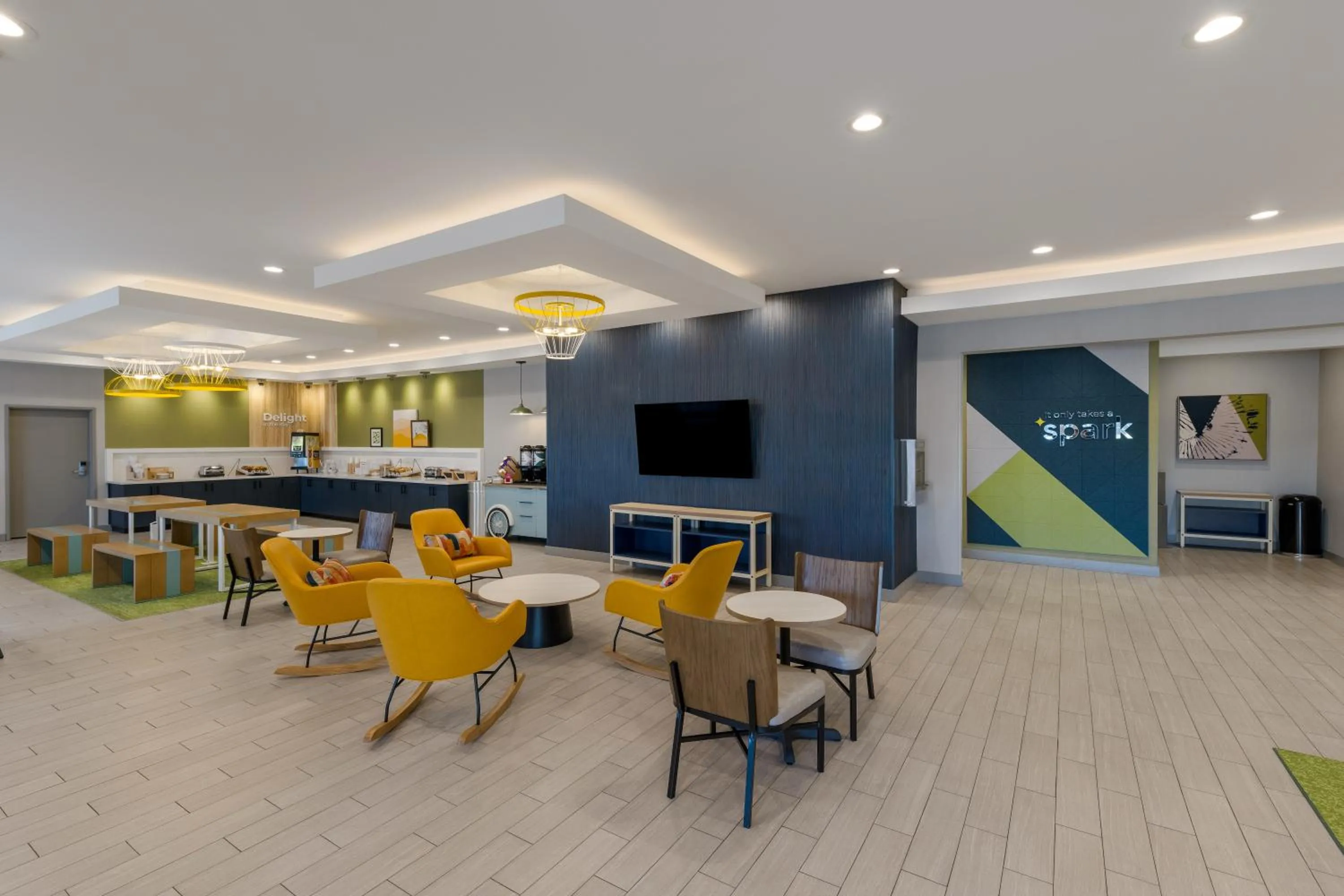 Lobby or reception in Spark by Hilton Midland South