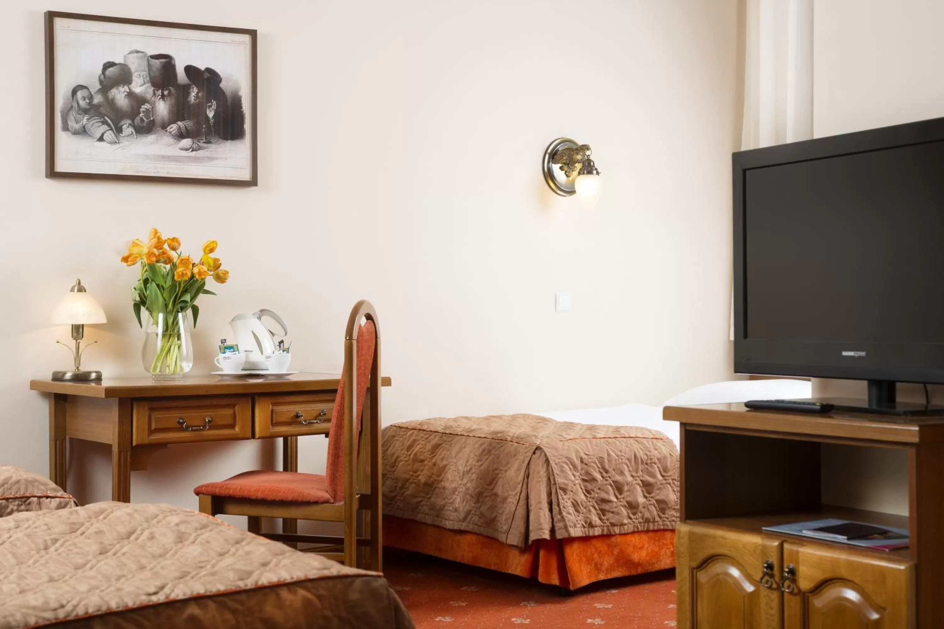 Photo of the whole room, Bed in Hotel Regent