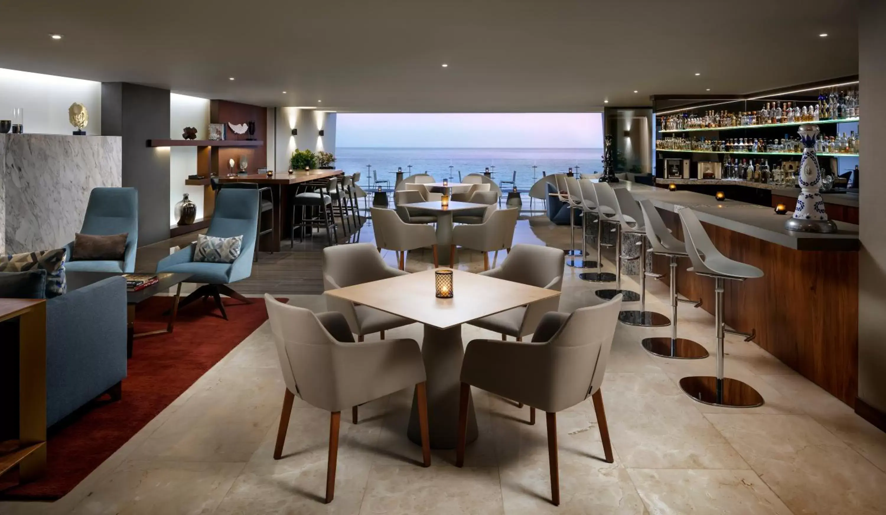 Lounge or bar in Grand Velas Los Cabos Luxury All Inclusive Lounge or bar in Grand Velas Los Cabos Luxury All Inclusive