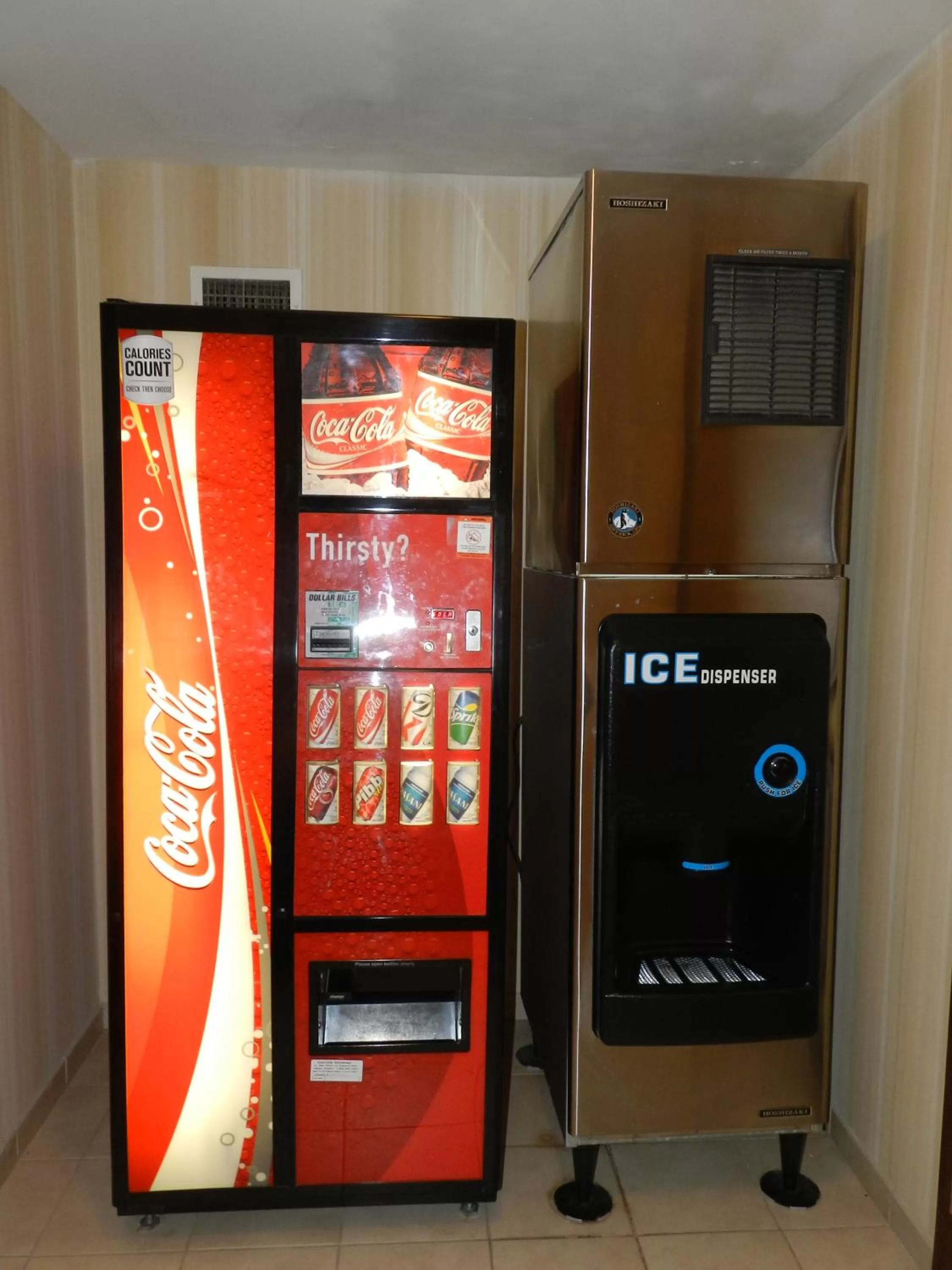 Food and drinks in Country Inn & Suites by Radisson, Braselton, GA