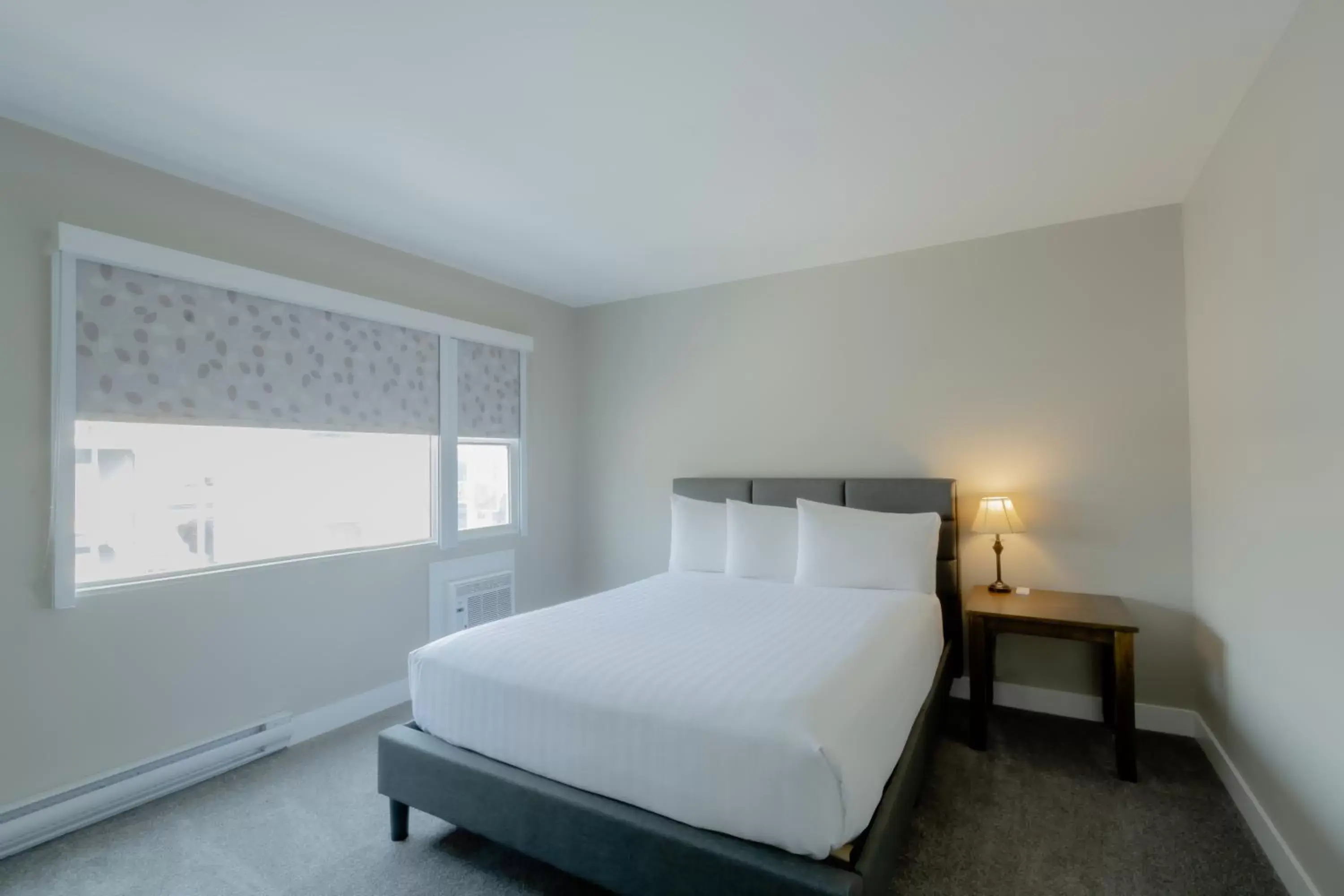 Junior Suite with Balcony in Scott's Inn & Suites Junior Suite with Balcony in Scott's Inn & Suites