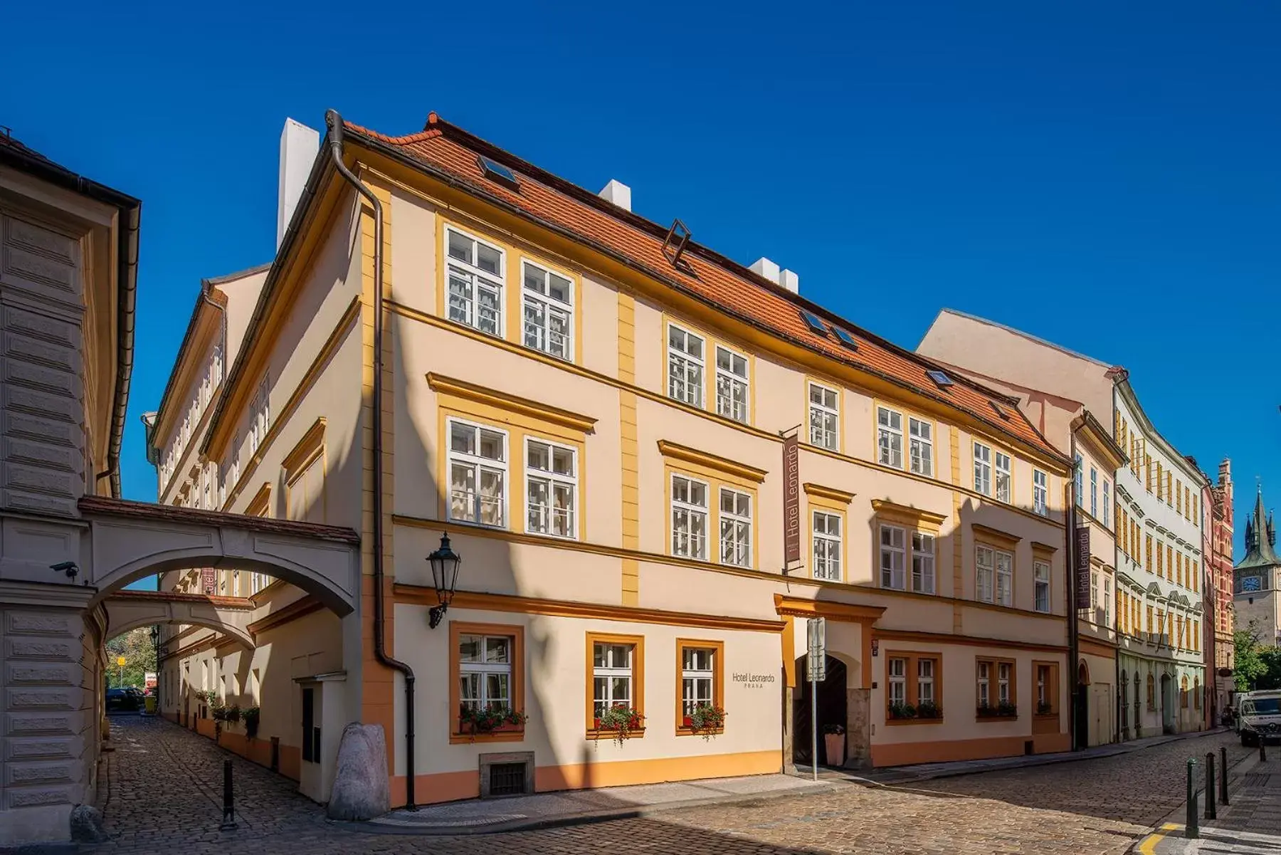 Facade/entrance, Property Building in Hotel Leonardo & Bookquet Prague