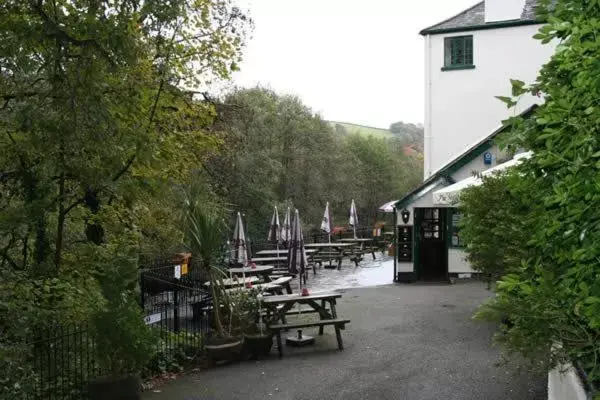 Patio in The Abbey Inn