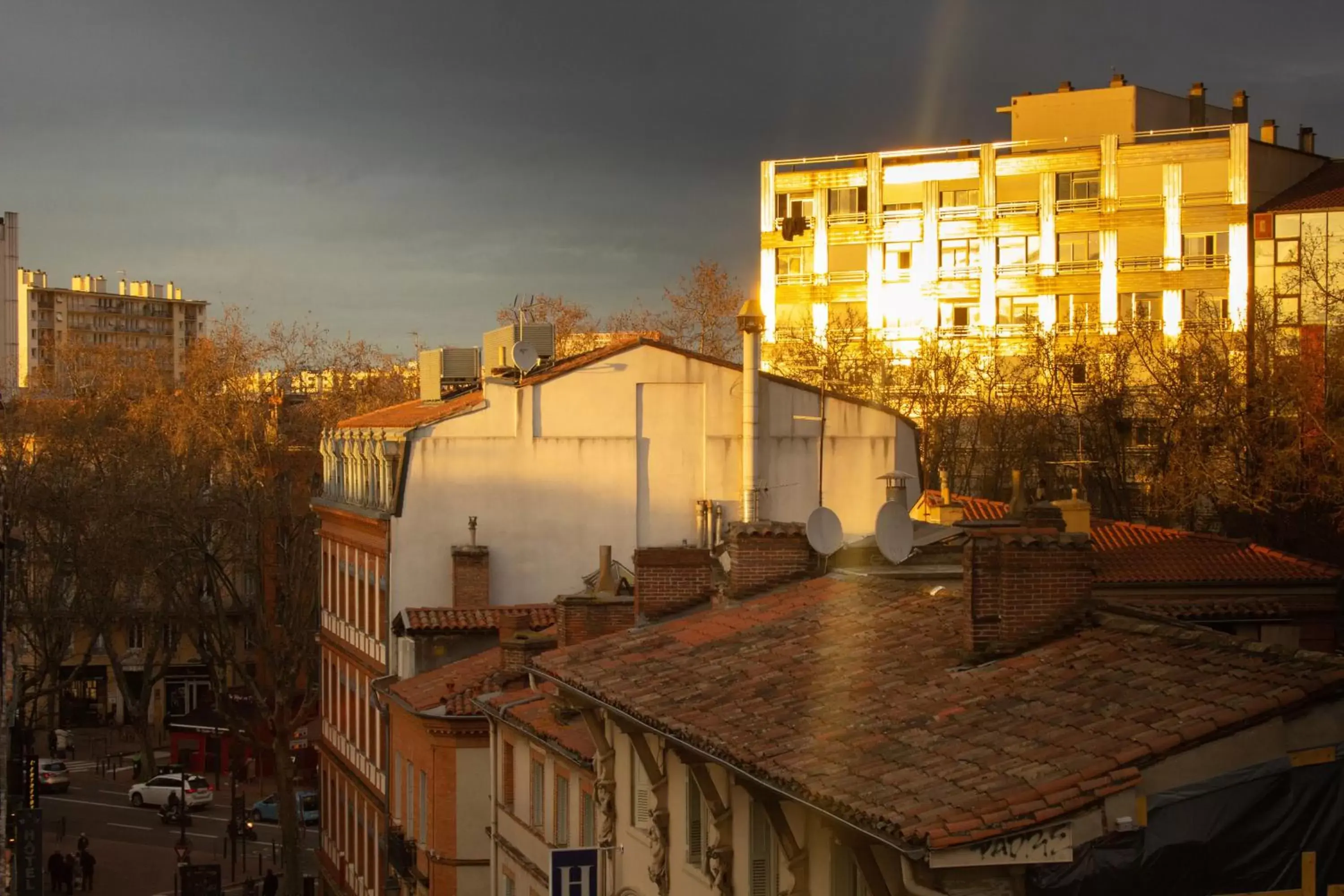 City view, Property Building in Hôtel de France