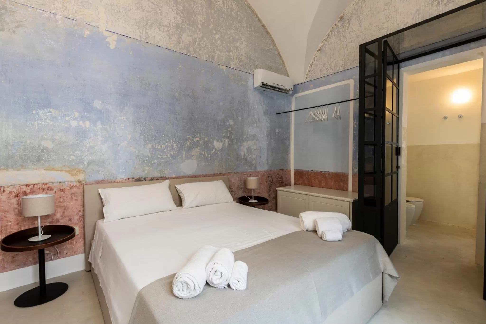 Bed in Palazzo Balsamo