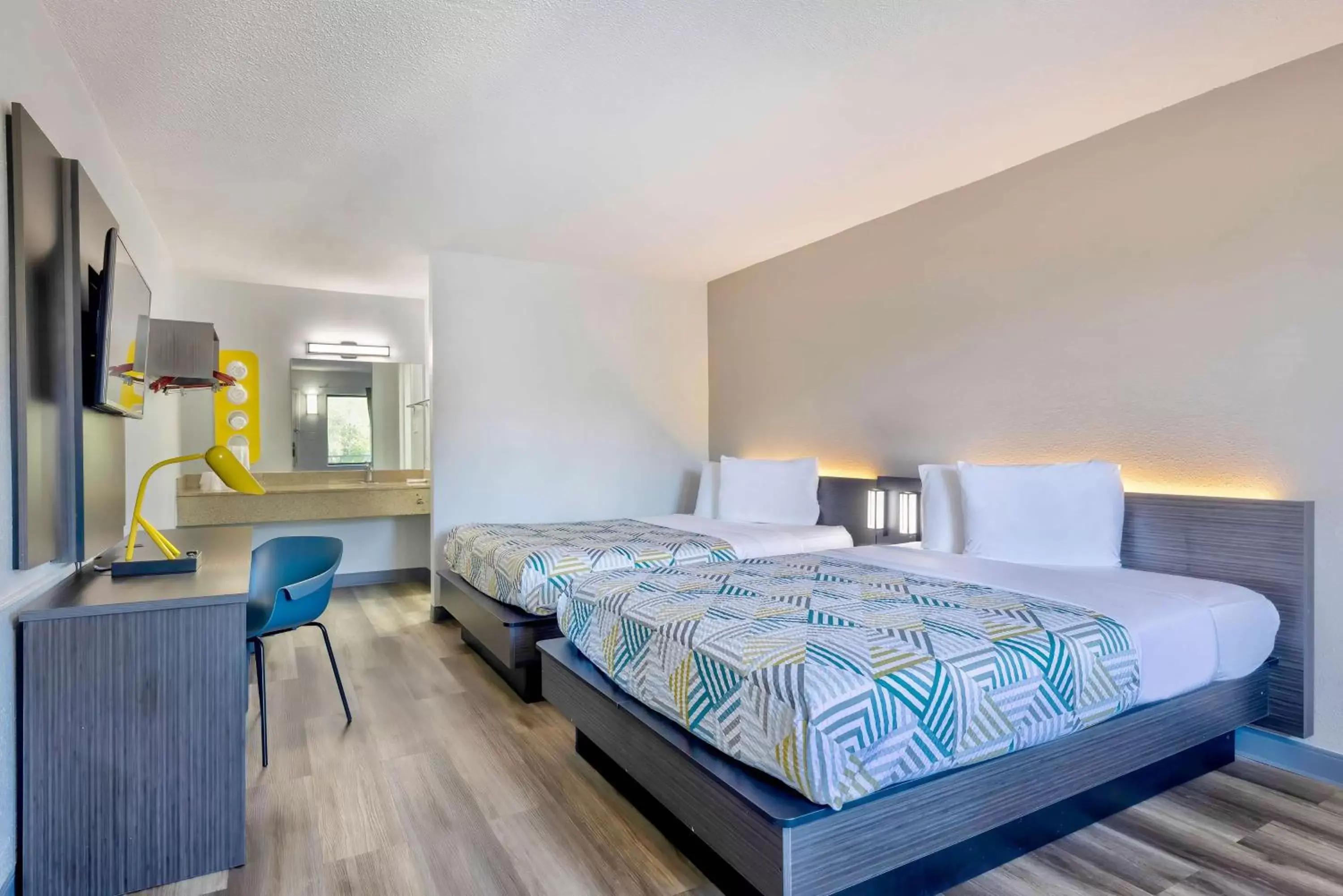 Bedroom, Bed in Motel 6-Hammond, IN - Chicago Area