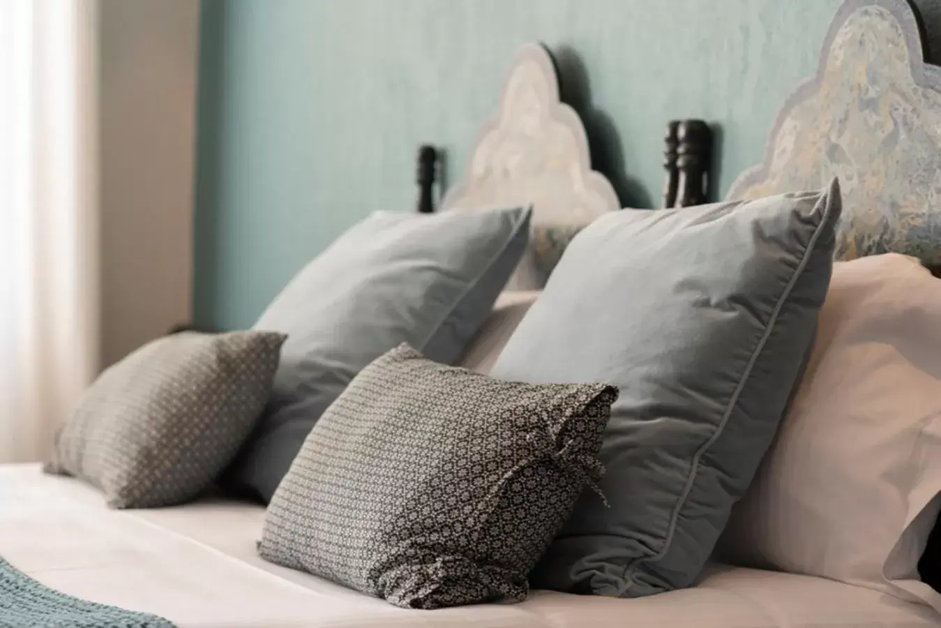 Decorative detail, Bed in Hotel Spa Azteca Barcelonnette