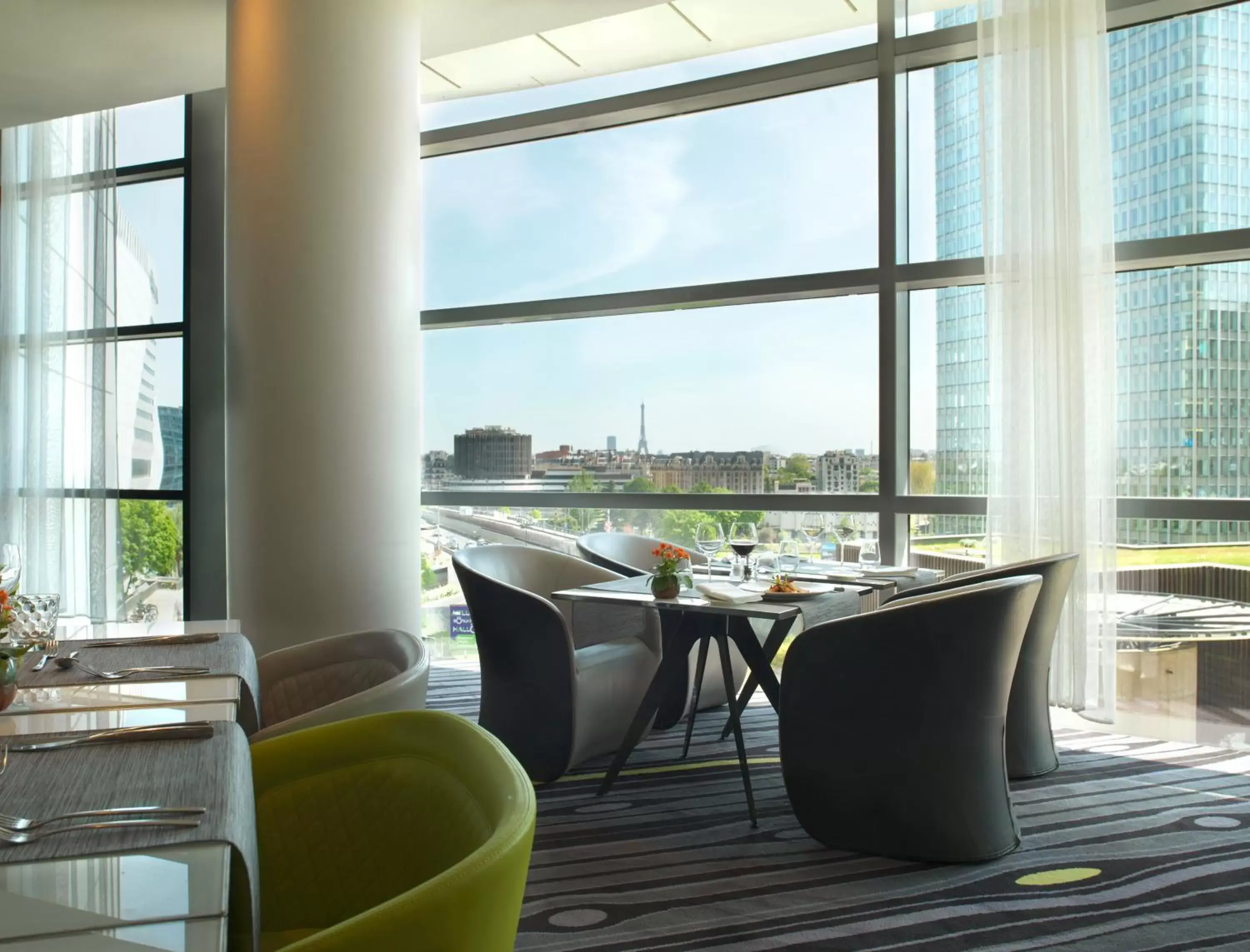 Restaurant/places to eat in Melia Paris La Defense Restaurant/places to eat in Melia Paris La Defense