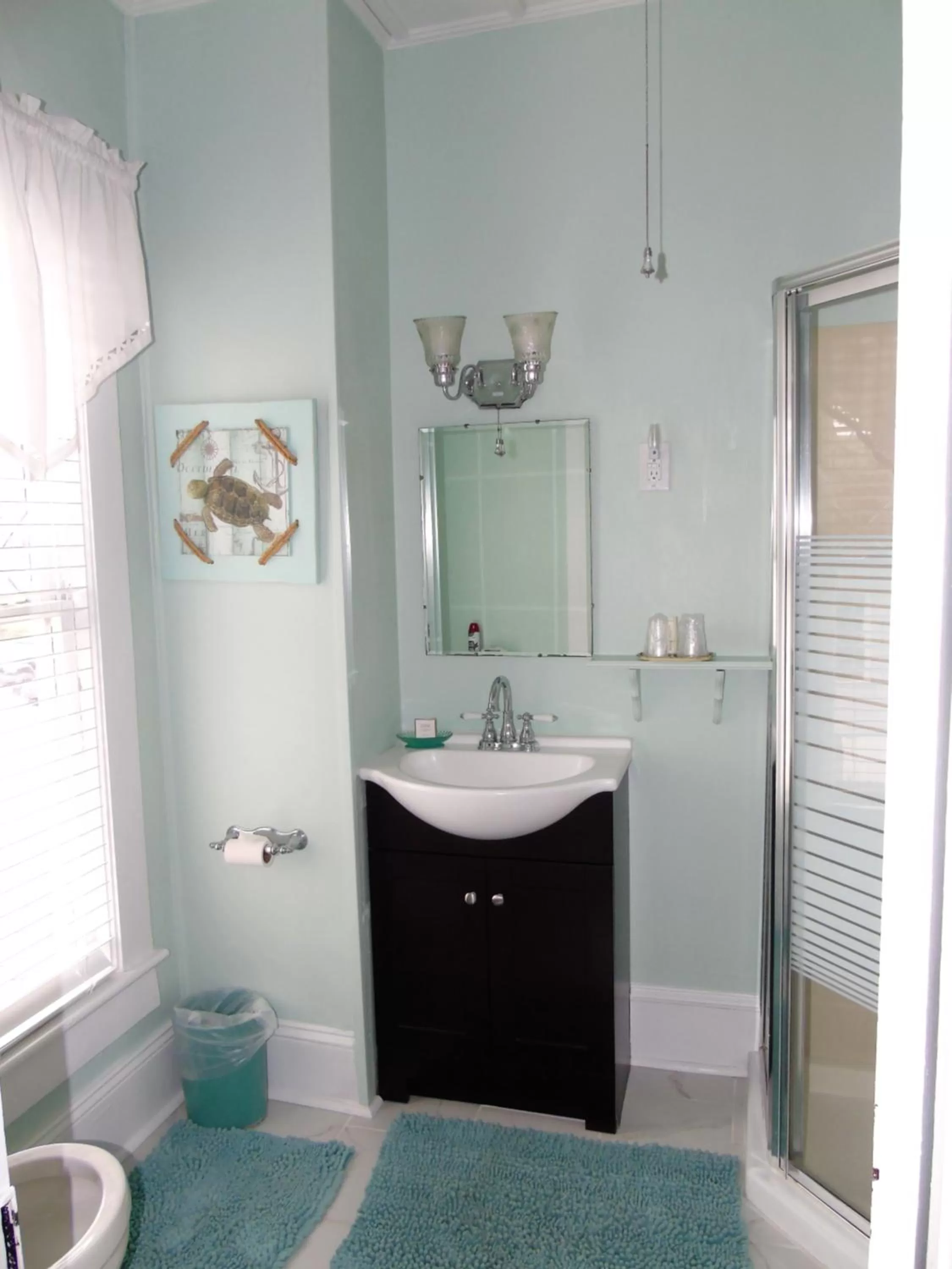 Bathroom in The Charleston Inn