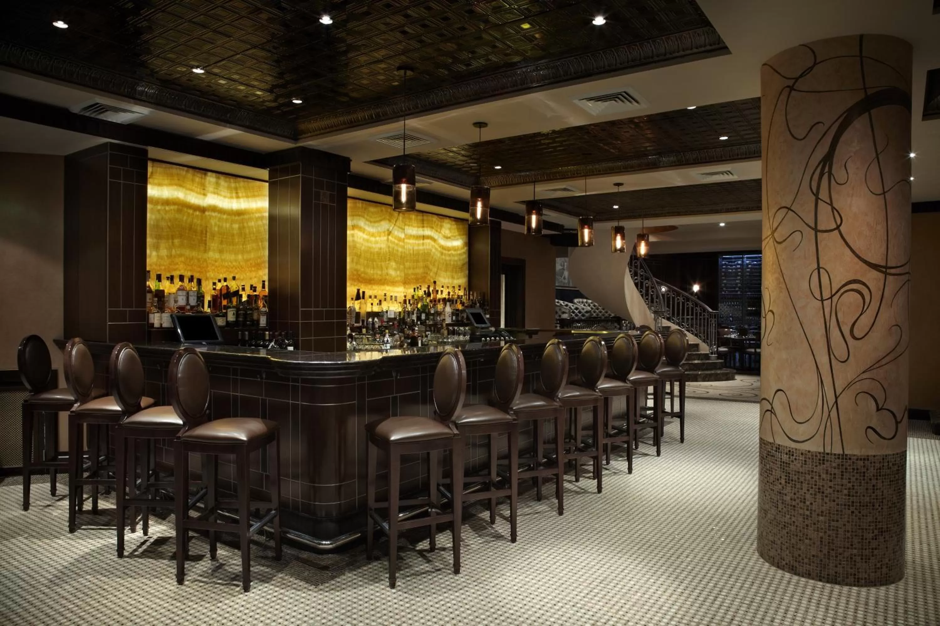 Restaurant/places to eat in The Kimberly Hotel