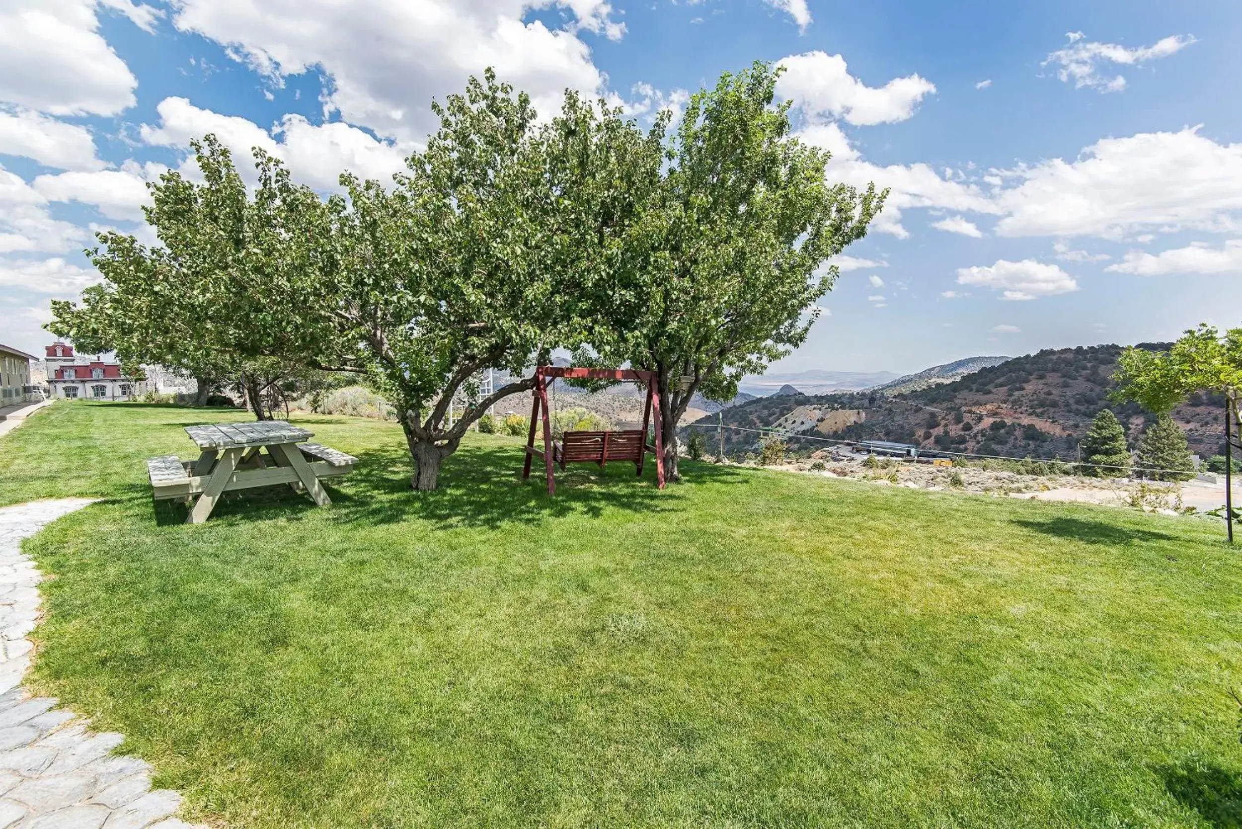 Other, Garden in Virginia City Inn