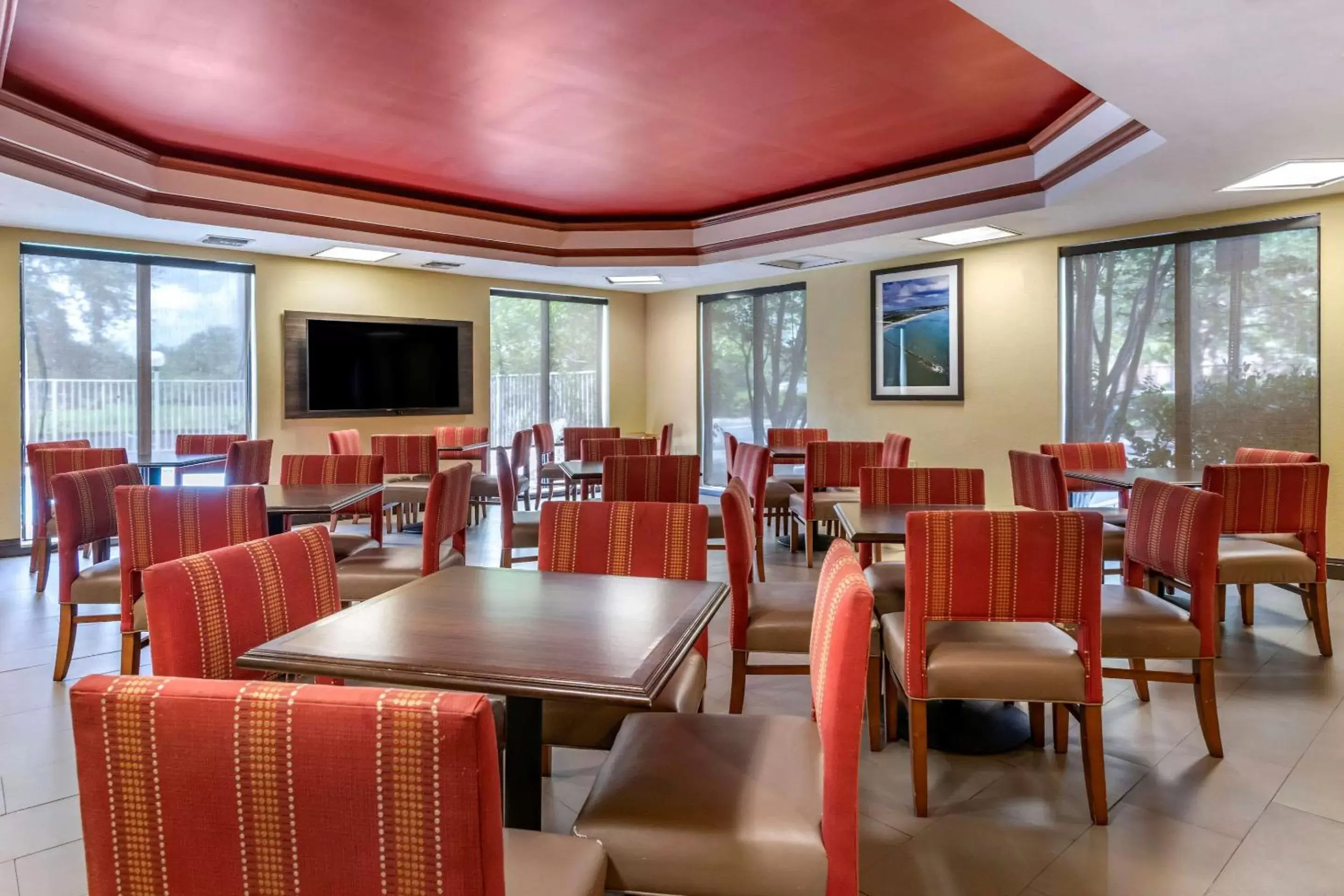Restaurant/Places to Eat in Comfort Suites Fort Pierce I-95
