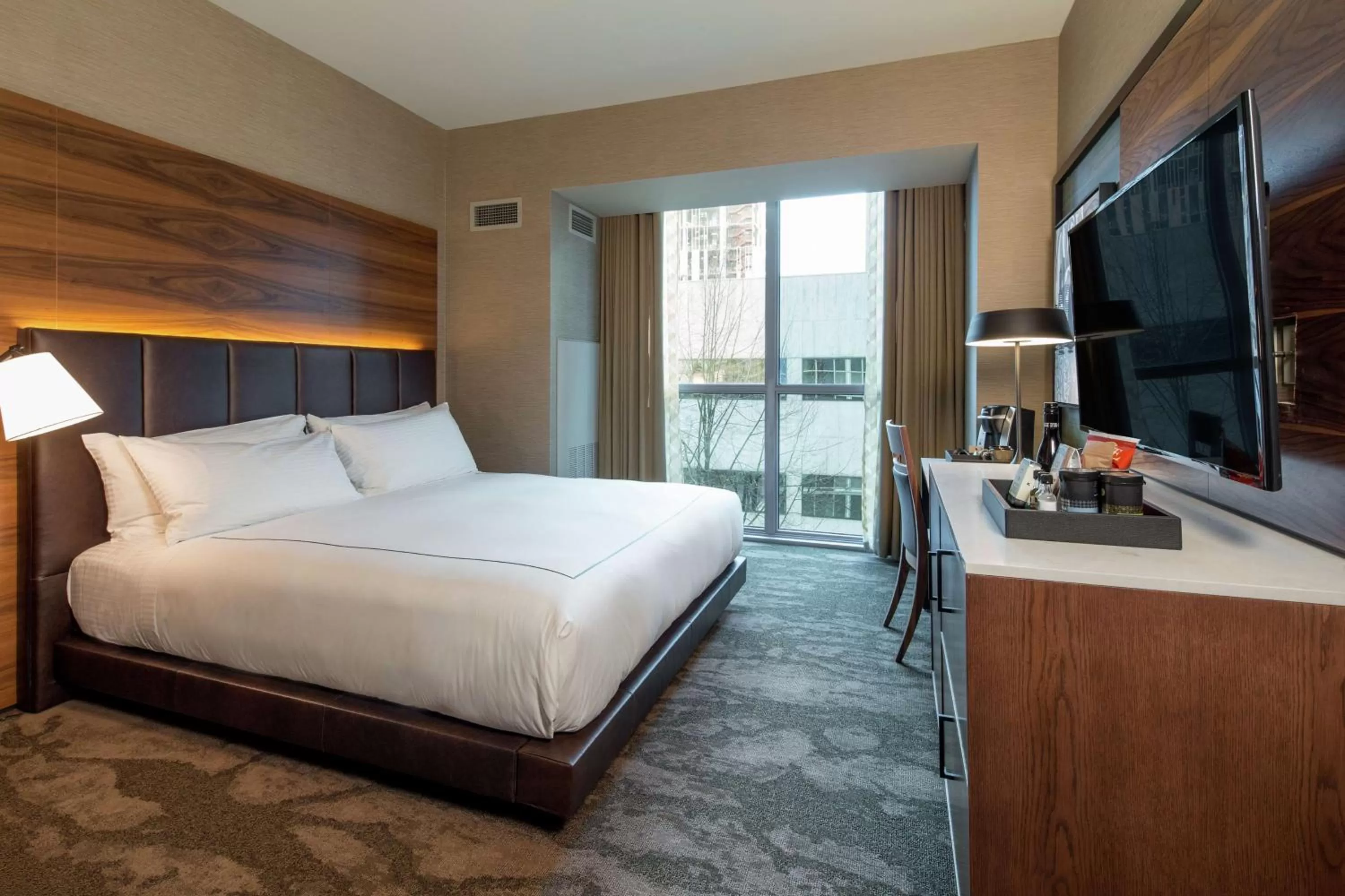 Bedroom, Bed in The Porter Portland, Curio Collection By Hilton