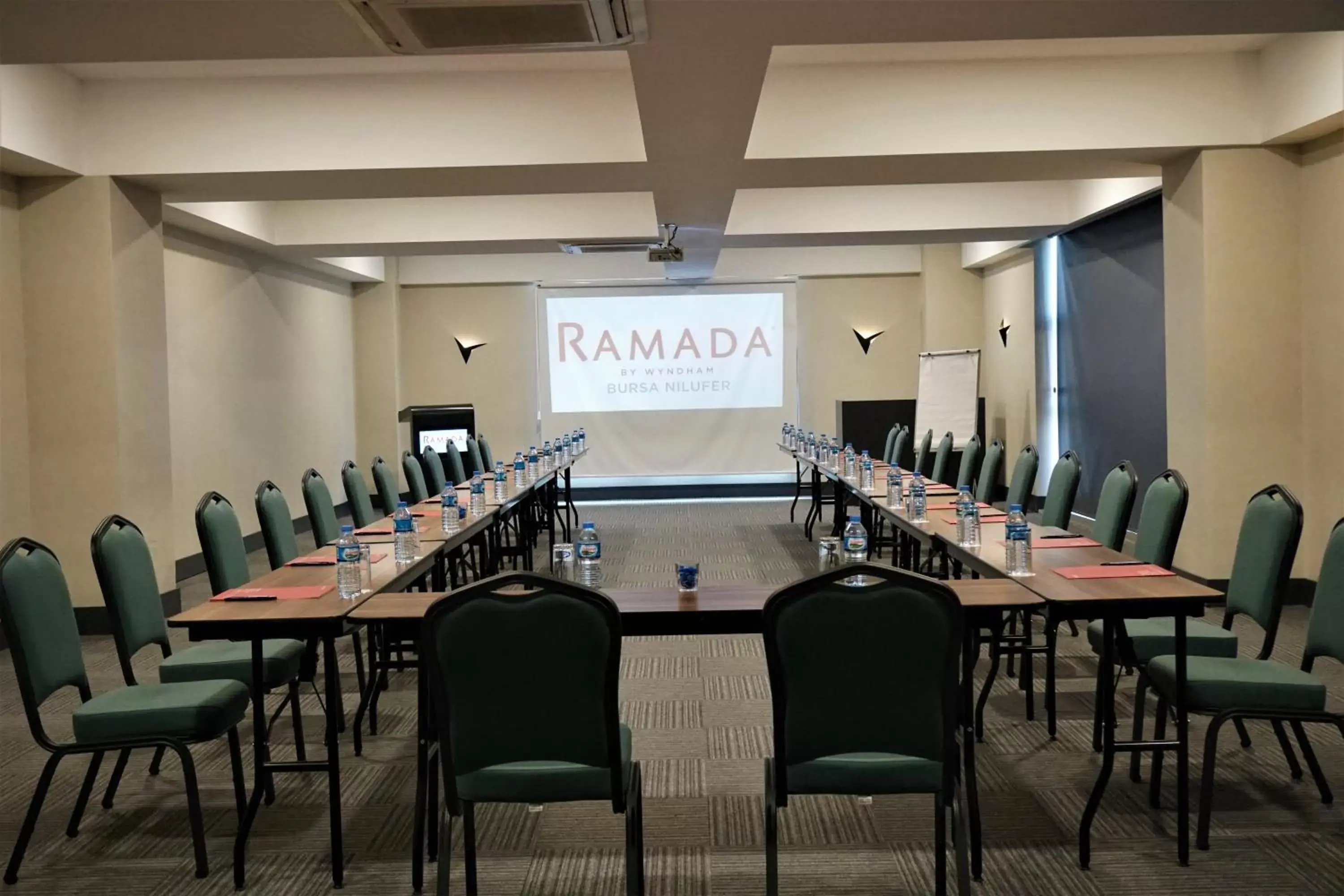 Business facilities in Ramada By Wyndham Nilufer Bursa