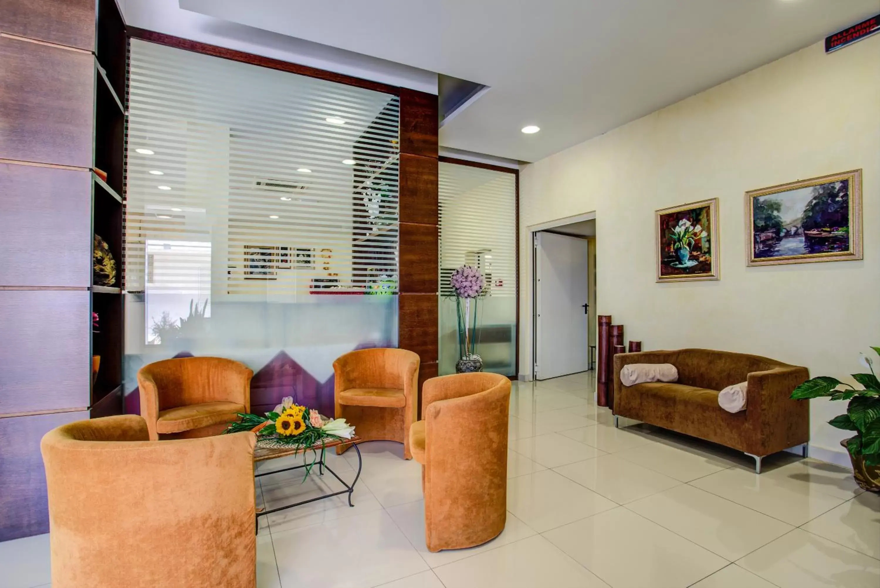 Lobby or reception, Seating Area in Hotel Deanna